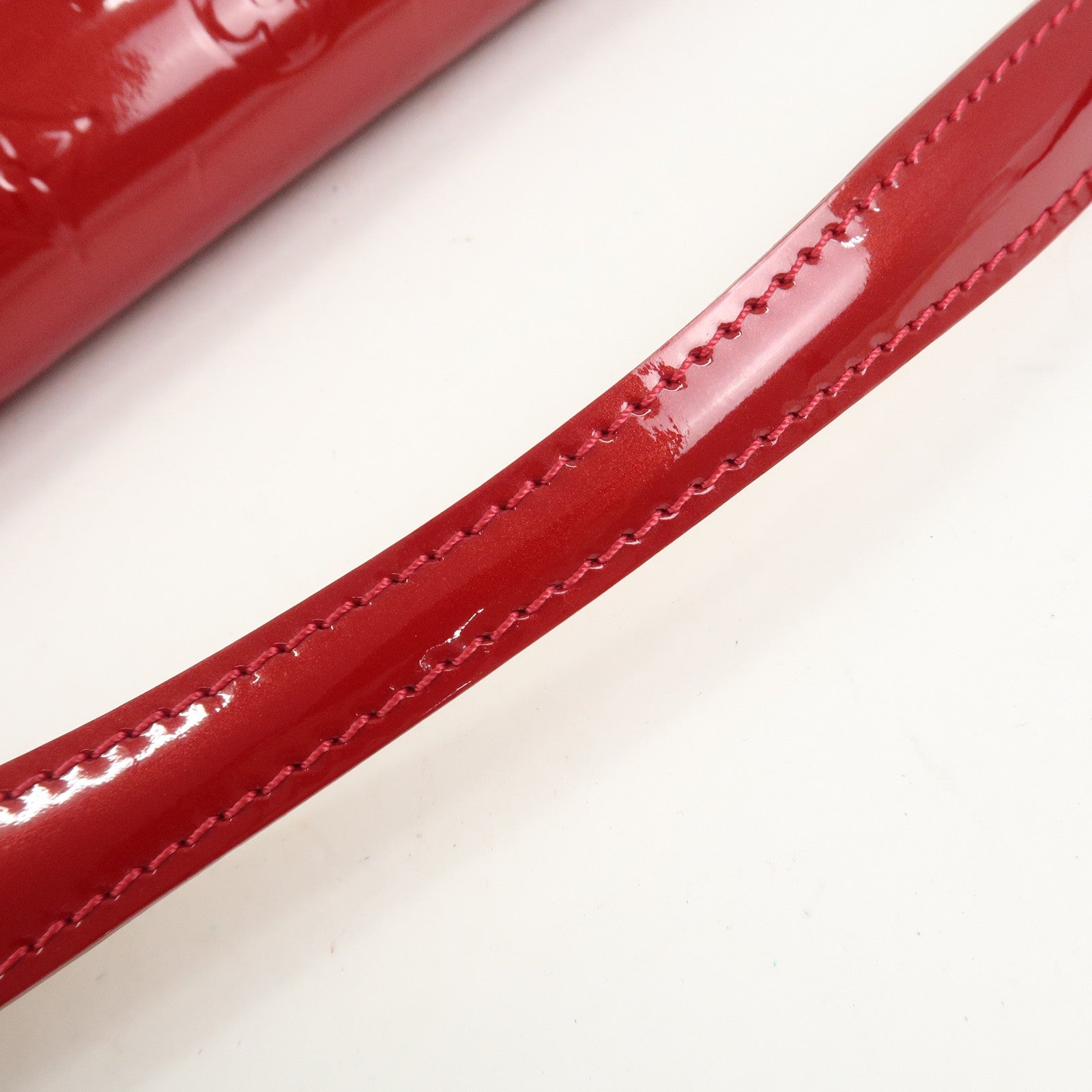 Louis Vuitton Monogram Vernis Rodeo Drive Shoulder Bag Red M93599