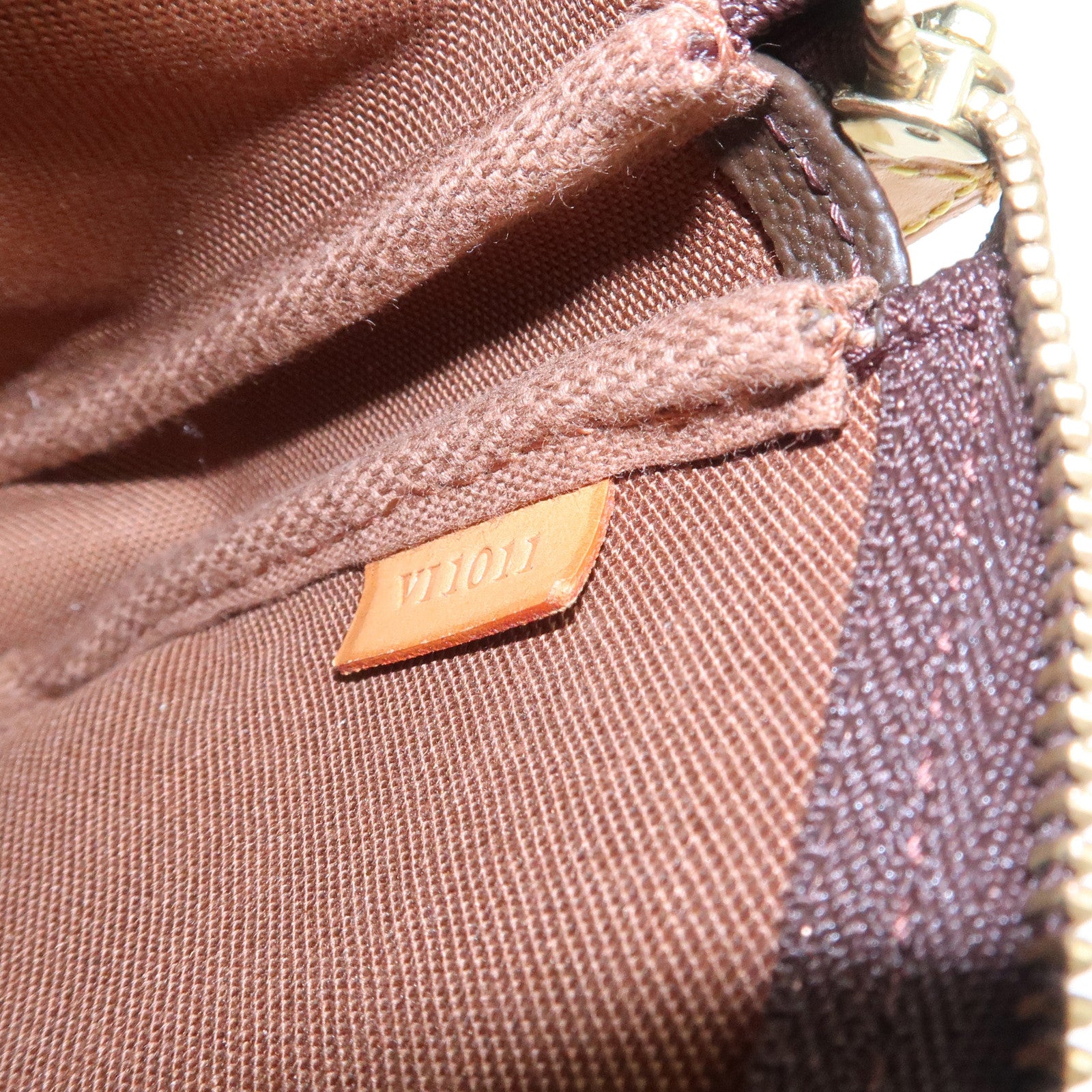 Louis Vuitton Monogram Pochette Accessoires Pouch Hand Bag M51980