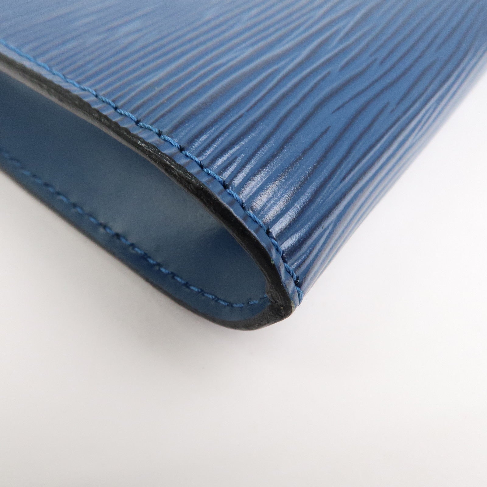 Louis Vuitton Epi Pochette Accessoires Pouch Toledo Blue M52945