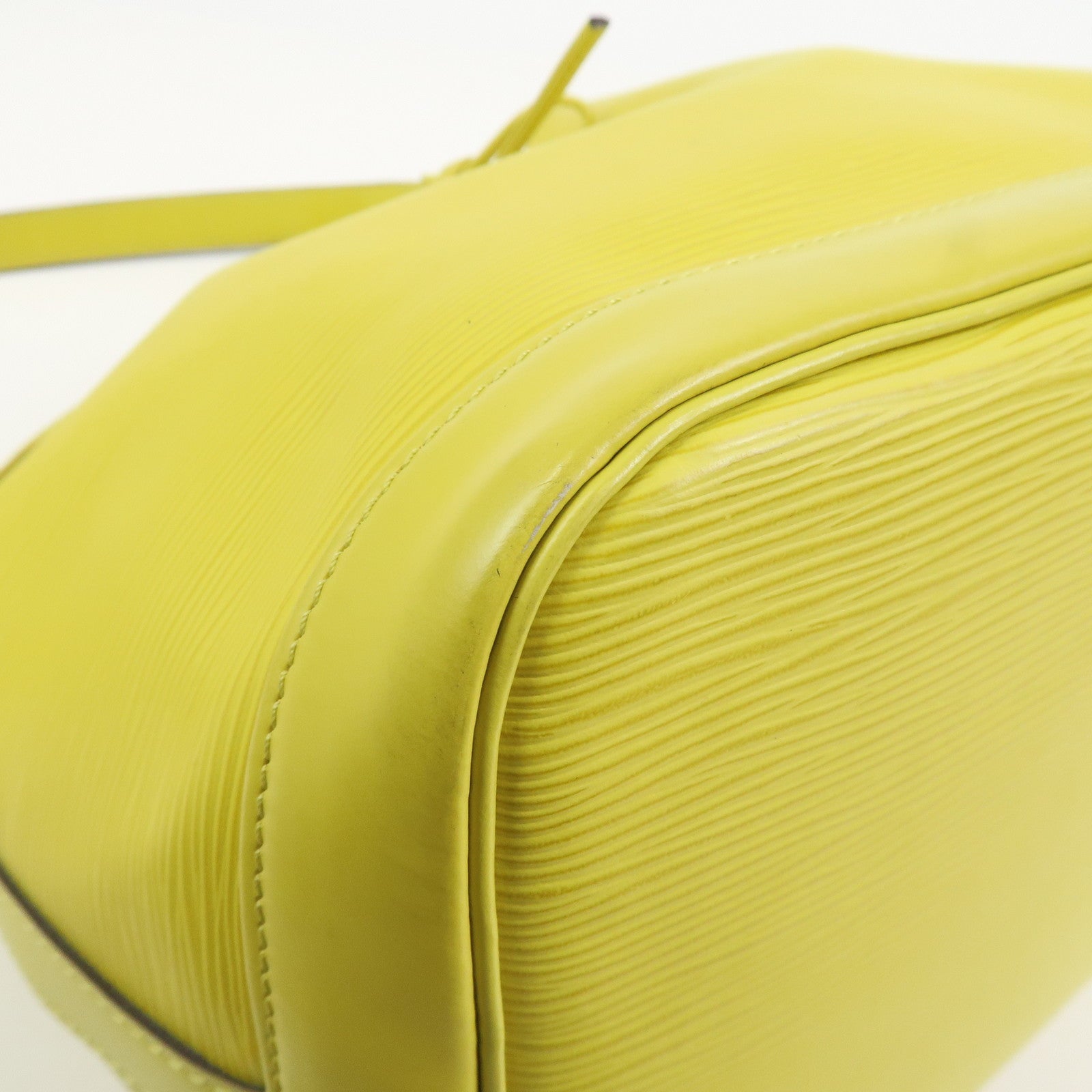 Louis Vuitton Epi Petit Noe Shoulder Bag Pistache M44107