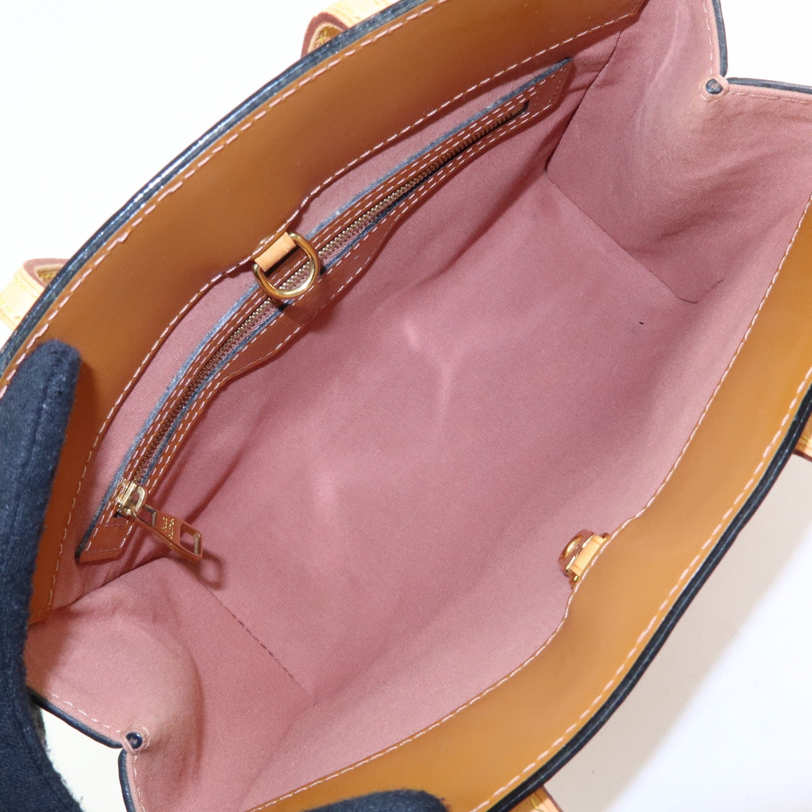 Louis Vuitton Monogram Vernis Catalina BB Hand Bag M90015