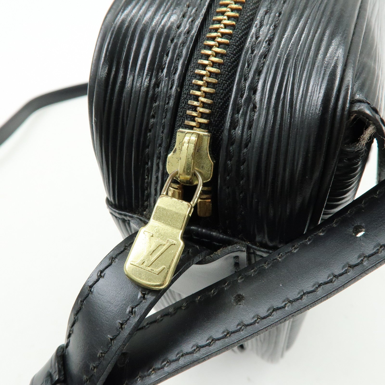 Louis Vuitton Epi Jeune Fille Shoulder Bag Noir M52152