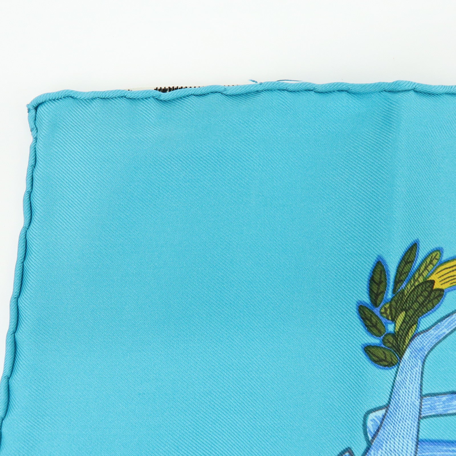 HERMES Carre 90 Silk 100% Scarf Annie Faivre Animal Print Blue