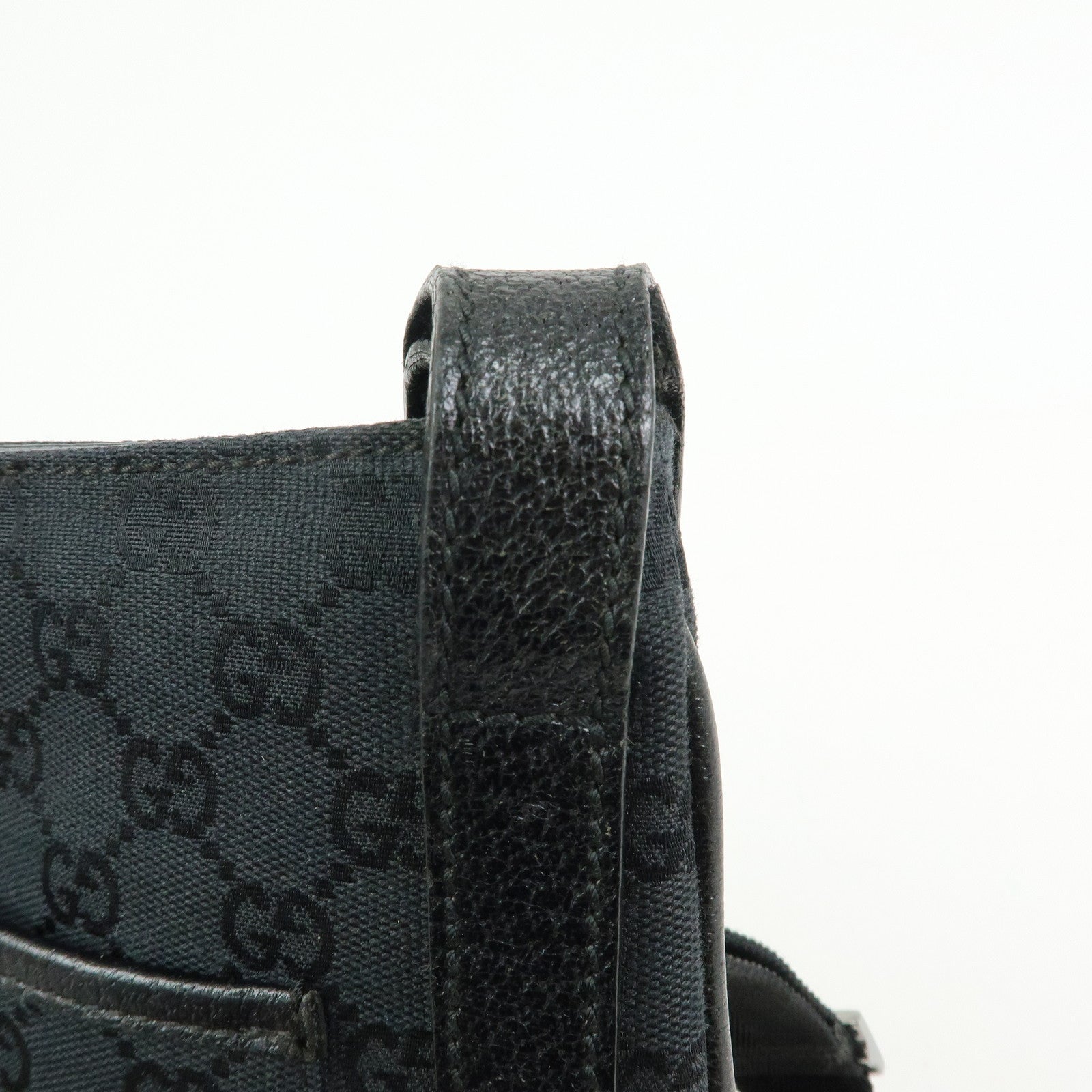 GUCCI GG Canvas Leather Shoulder Bag Crossbody Bag Black 122793