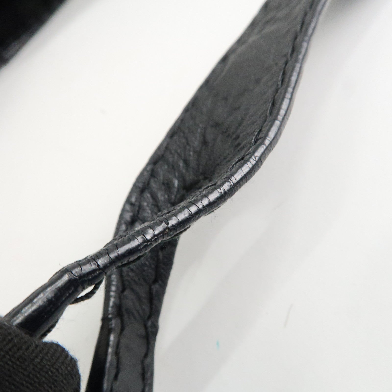 GUCCI Guccissima Leather Shoulder Bag Gold Hardware Black 203503 Used