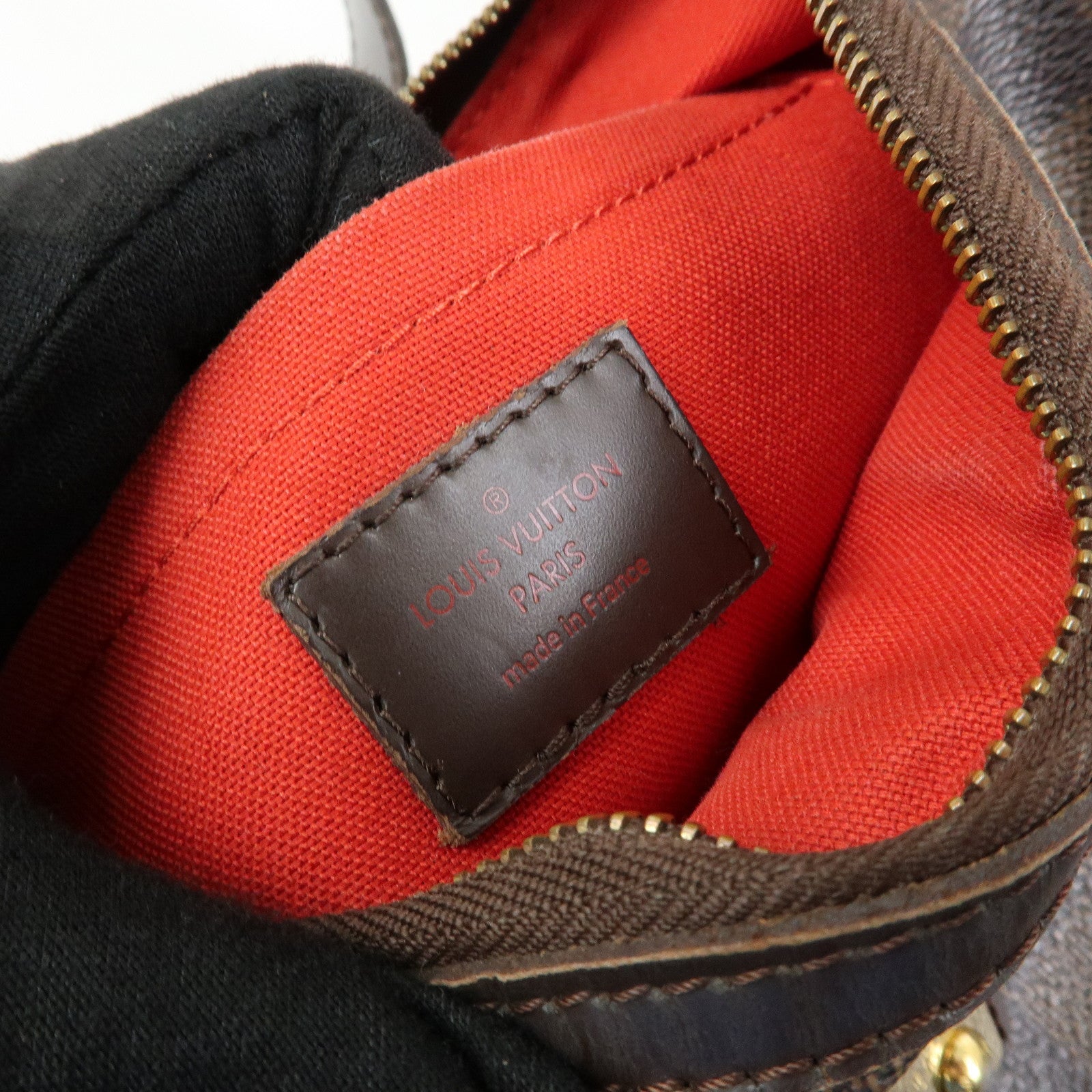 Louis Vuitton Damier Thames GM Shoulder Bag Damier Ebene N48181