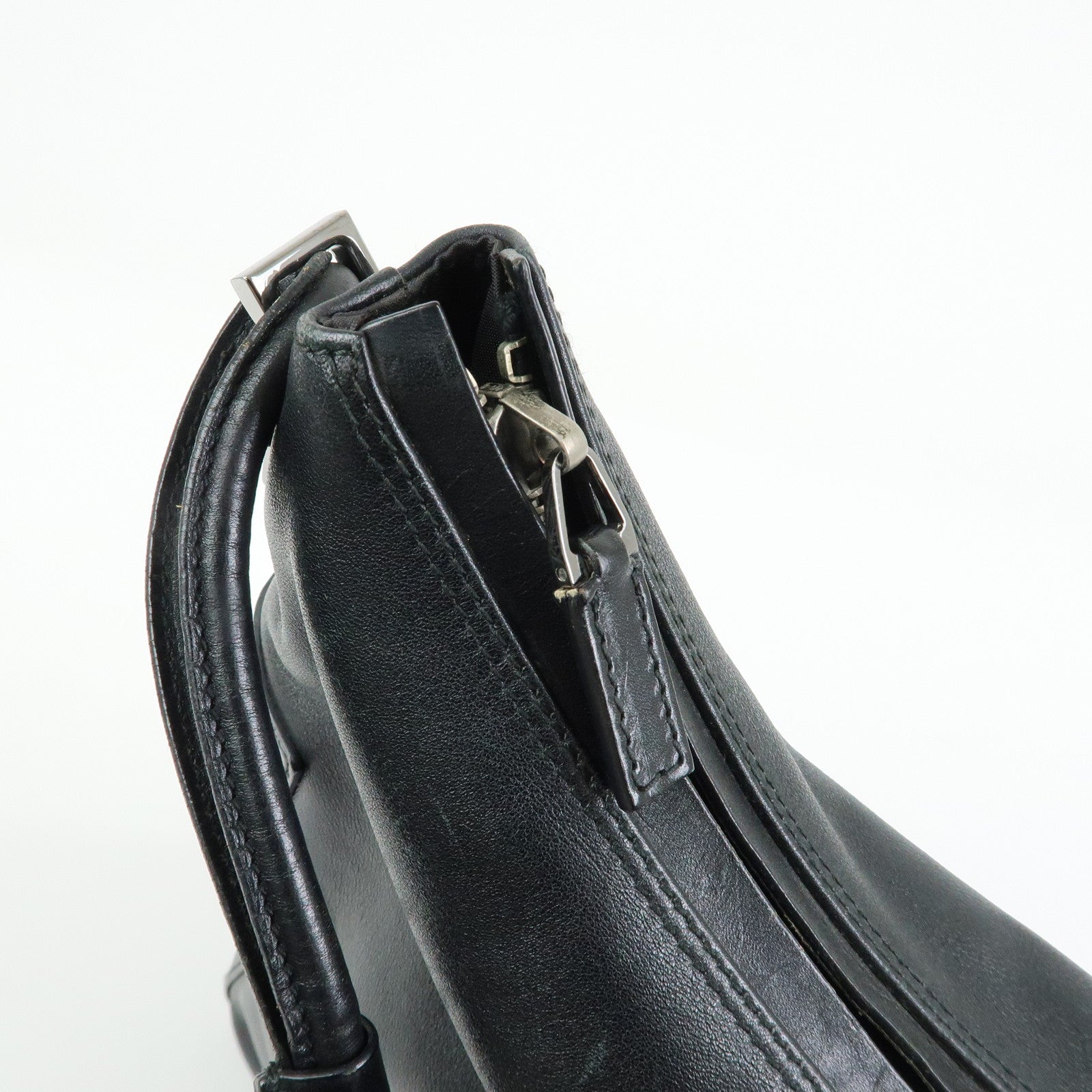 GUCCI Leather Shoulder Bag Hand Bag Tote Bag Black 001・3770
