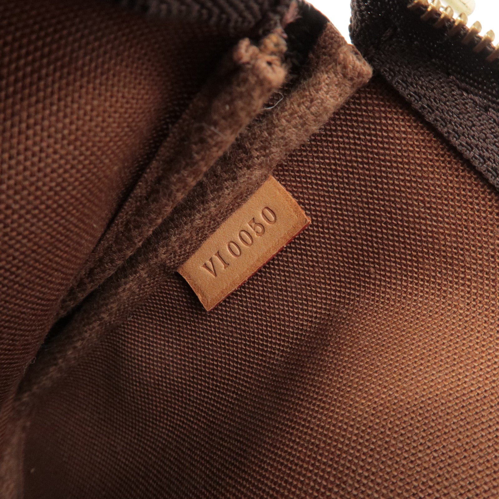 Louis Vuitton Monogram Pochette Accessoires Pouch Hand Bag M51980