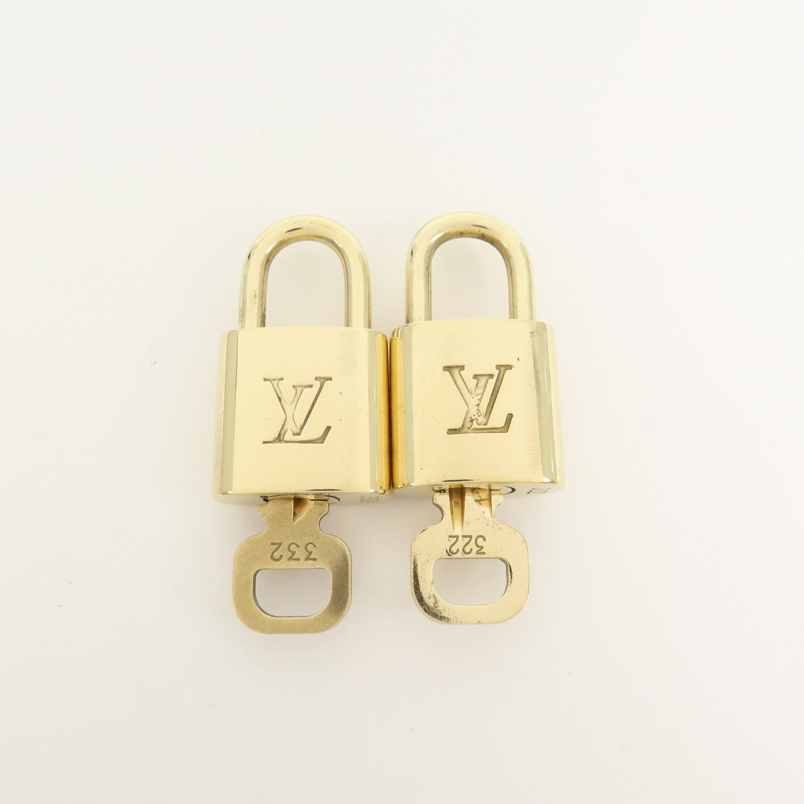 Louis Vuitton Set of 10 Lock & Key Cadena Key Lock Gold
