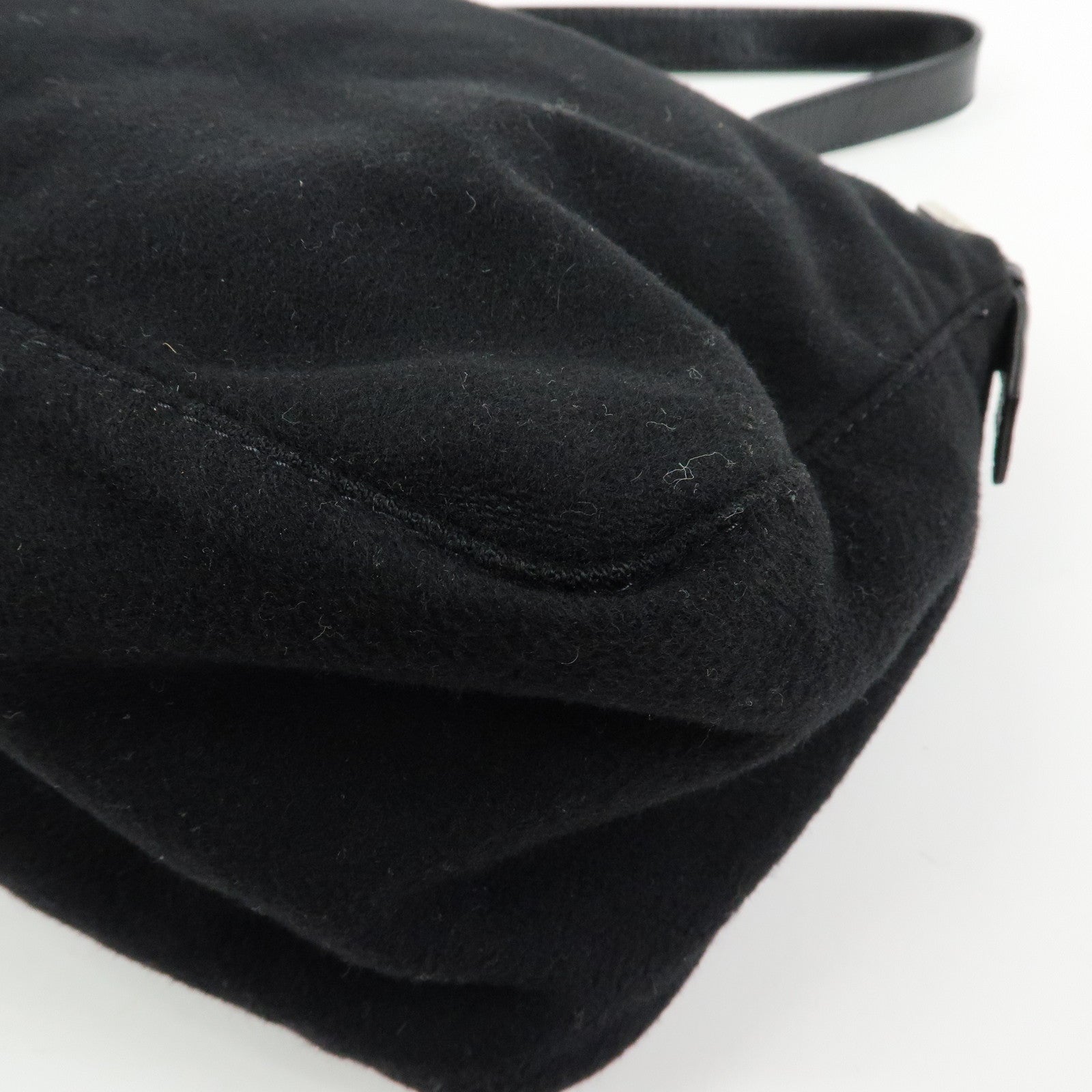 FENDI Mamma Baguette Wool Leather Shoulder Bag Hand Bag Black 26325