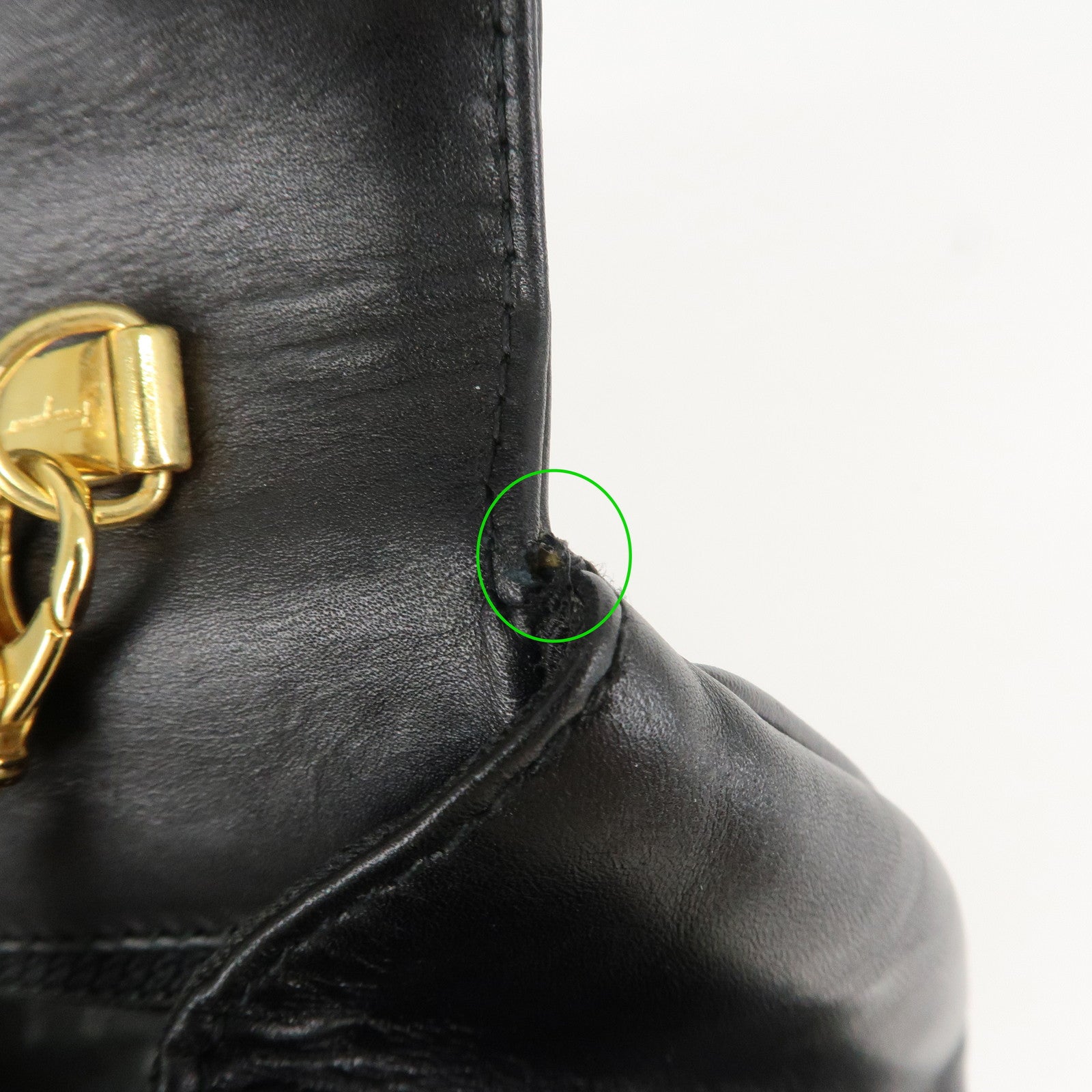 Ferragamo Varra Leather Chain Shouder Bag Gold Chain Black Used