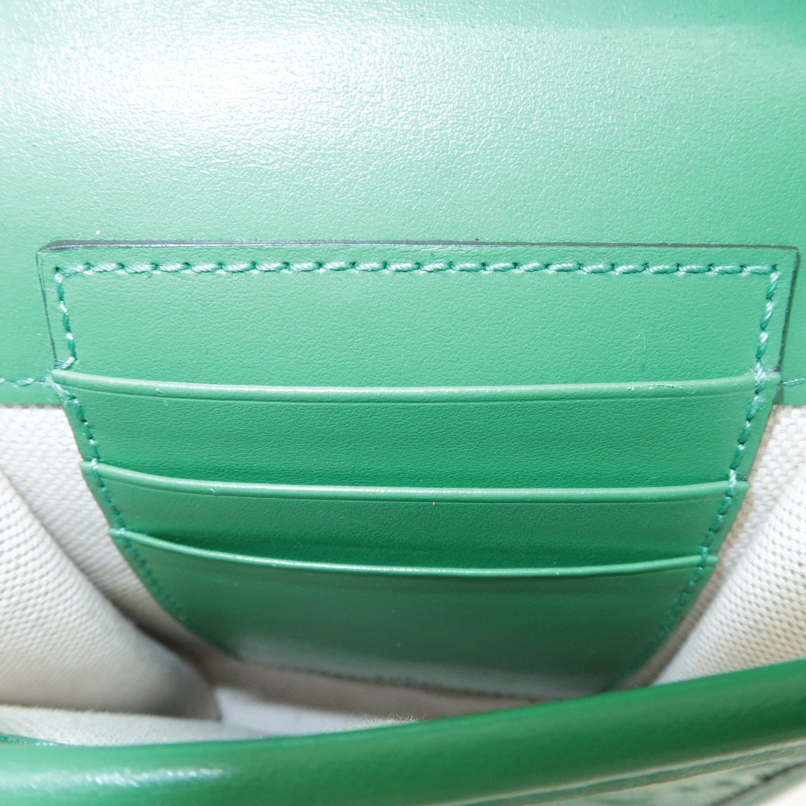 GUCCI GG Embossed Leather Shoulder Bag Green 625571