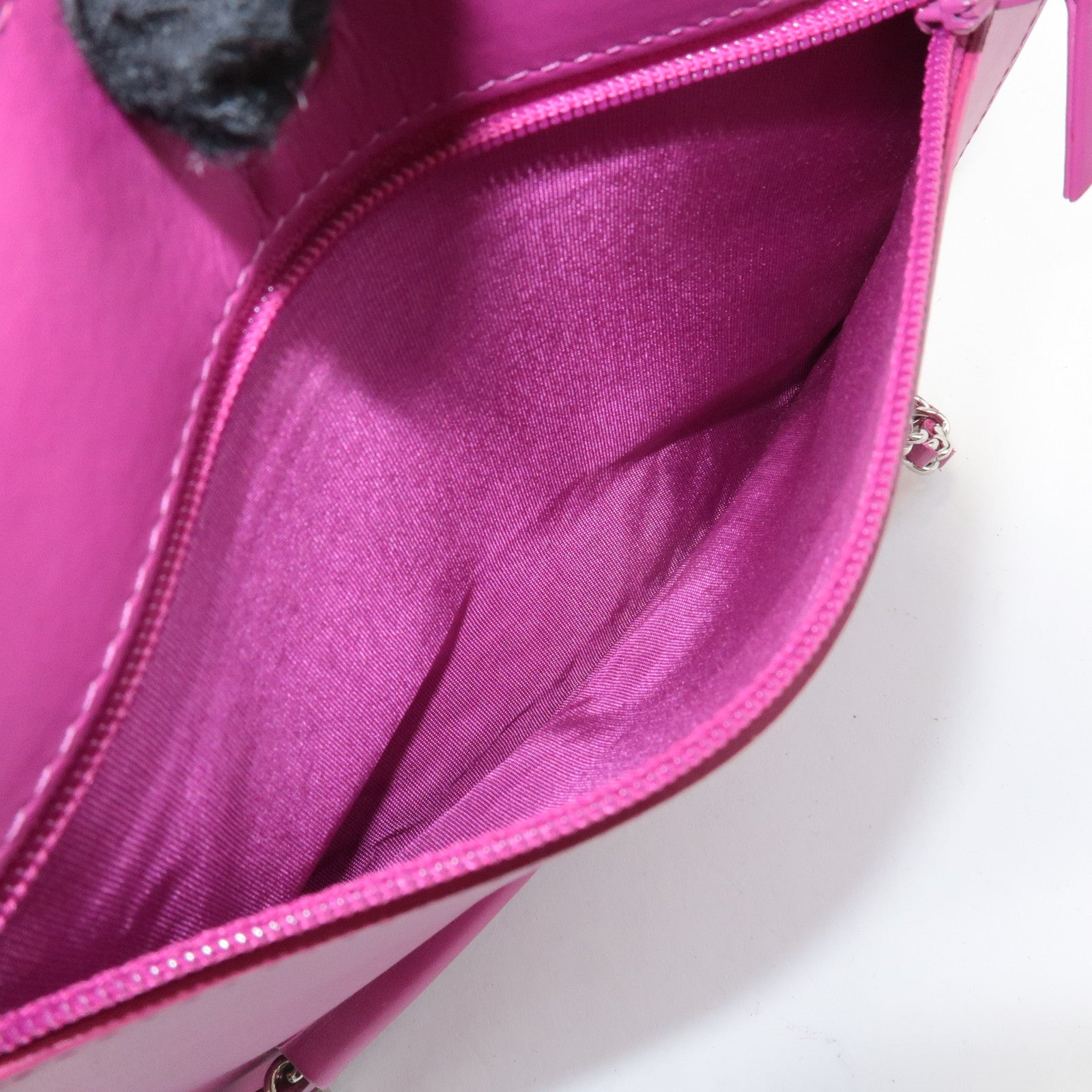 CHANEL COCO Mark Shevron Patent Leather V Stitch Chain Wallet Used