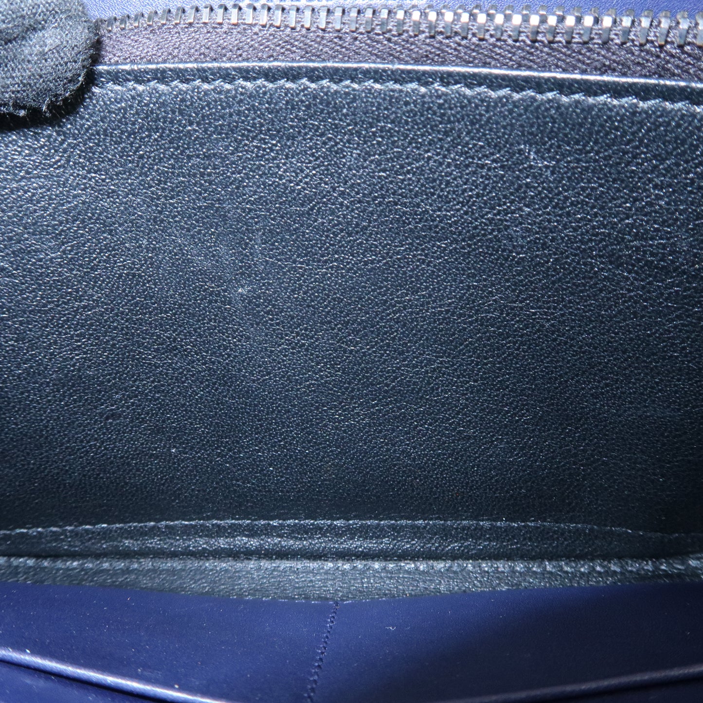 BOTTEGA VENETA Intrecciato Leather Round Zipper Long Wallet