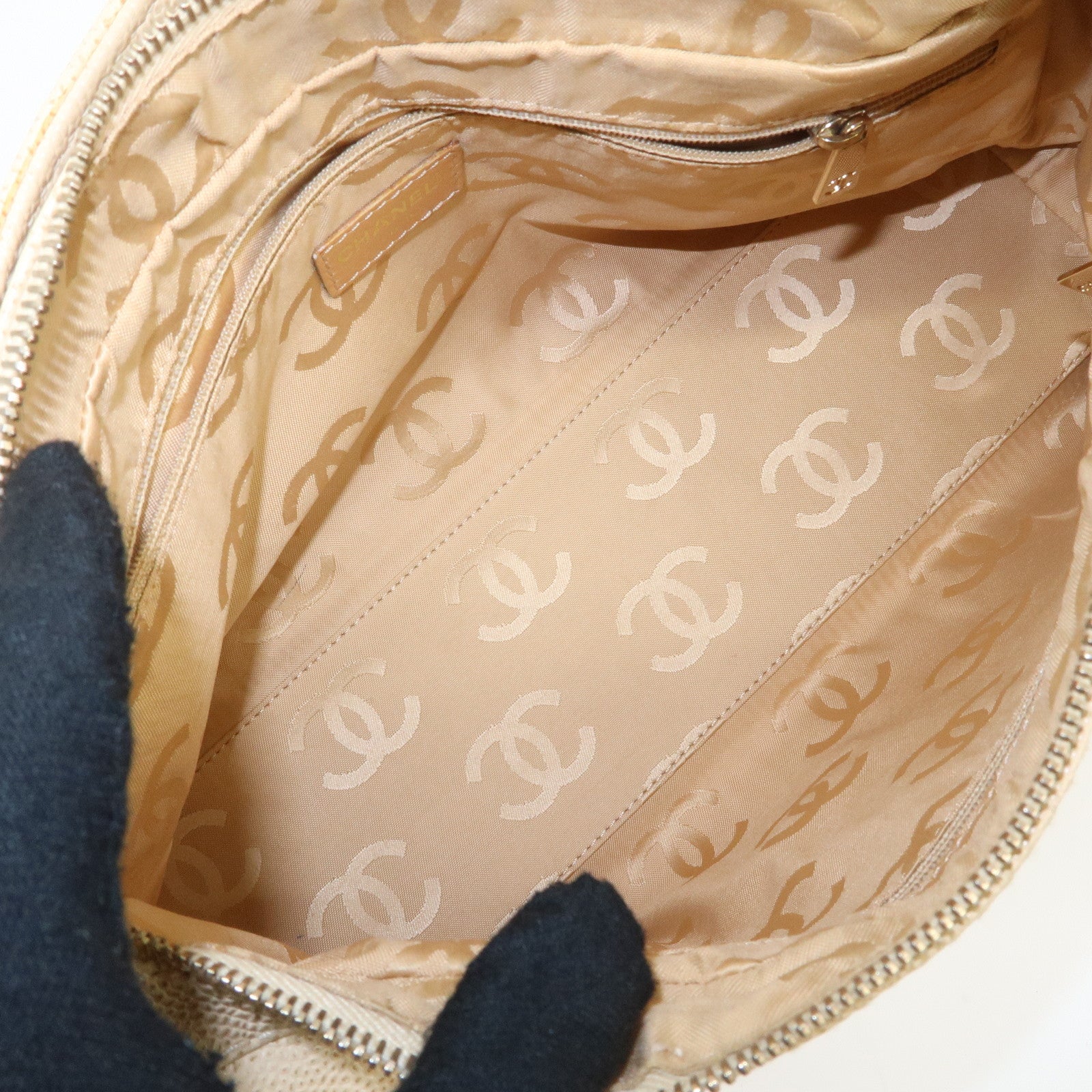 CHANEL Caviar Skin COCO Mark Wood Chain Shoulder Bag Beige Used