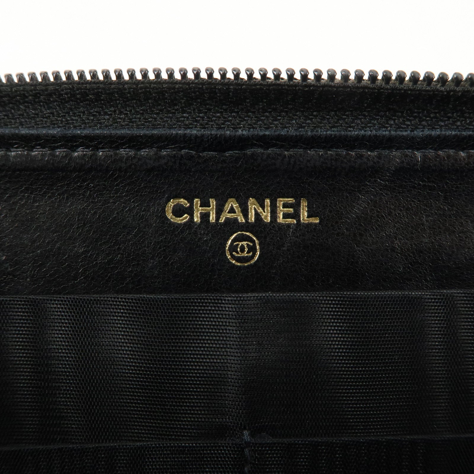 CHANEL Caviar Skin Round Zippy Long Wallet Black A13228