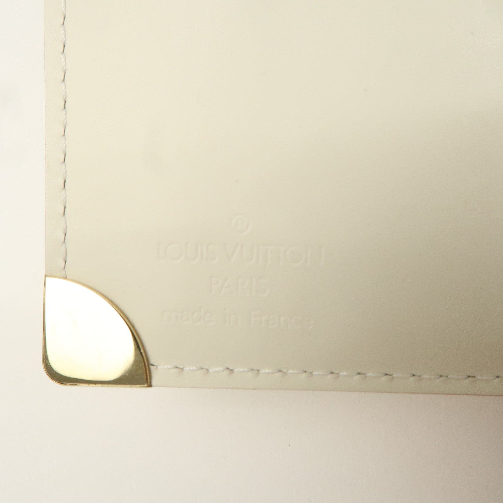 Louis Vuitton Suhali Compact Zip Bi-fold Wallet Blanc M91831