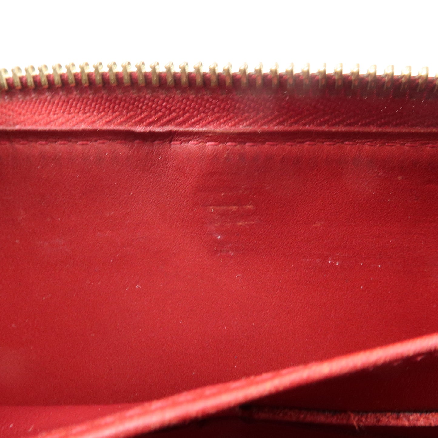 Louis Vuitton Monogram Vernis Zippy Long Wallet Red M91981
