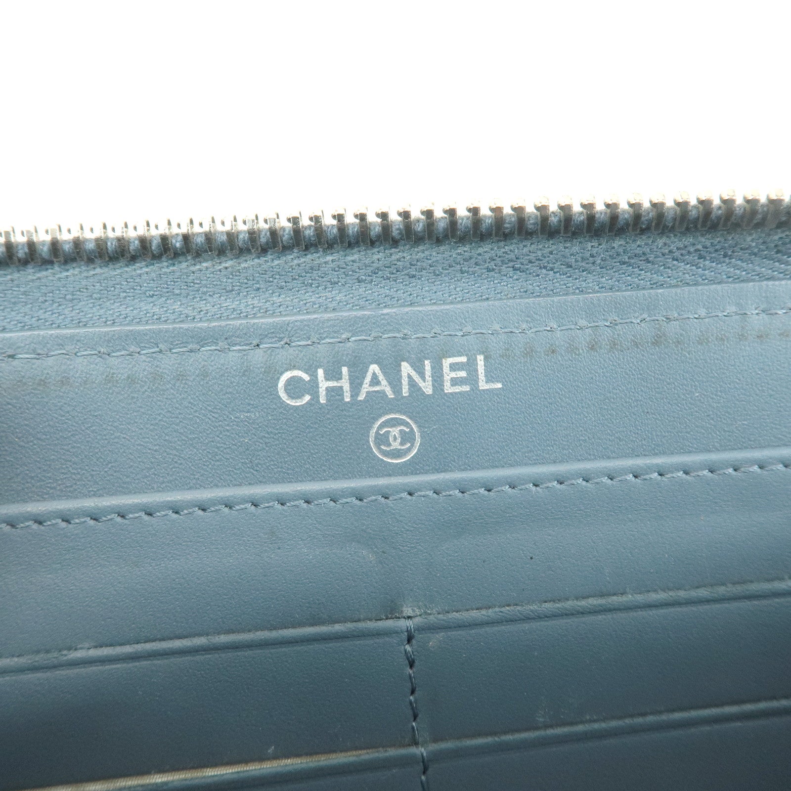 CHANEL Matelasse Caviar Skin Round Zippy Long Wallet Blue A50097