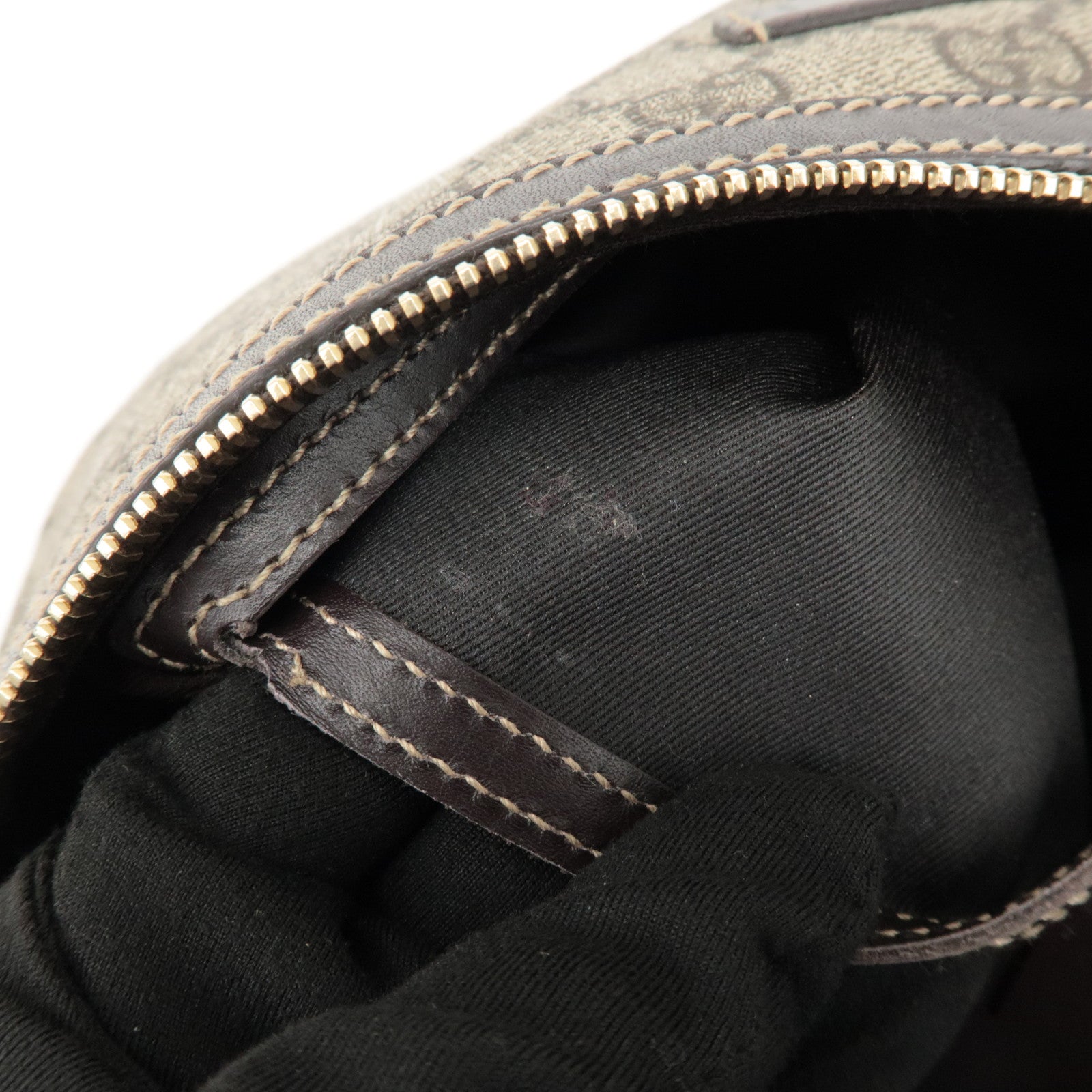 GUCCI GG Supreme Leather Crossbody Bag Beige Brown 211110 Used