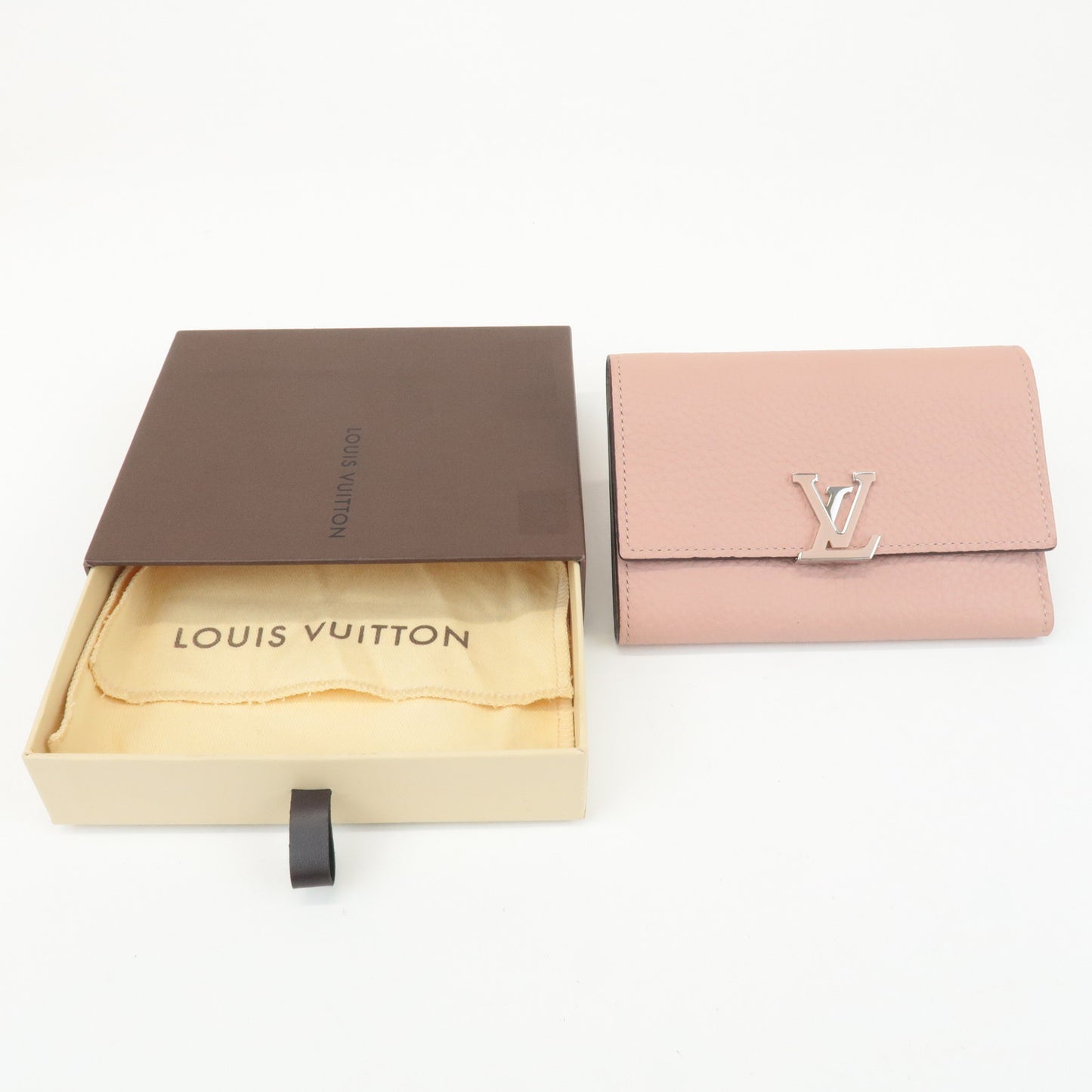 Louis Vuitton Portefeuille Capucine Compact Wallet Magnolia M62156