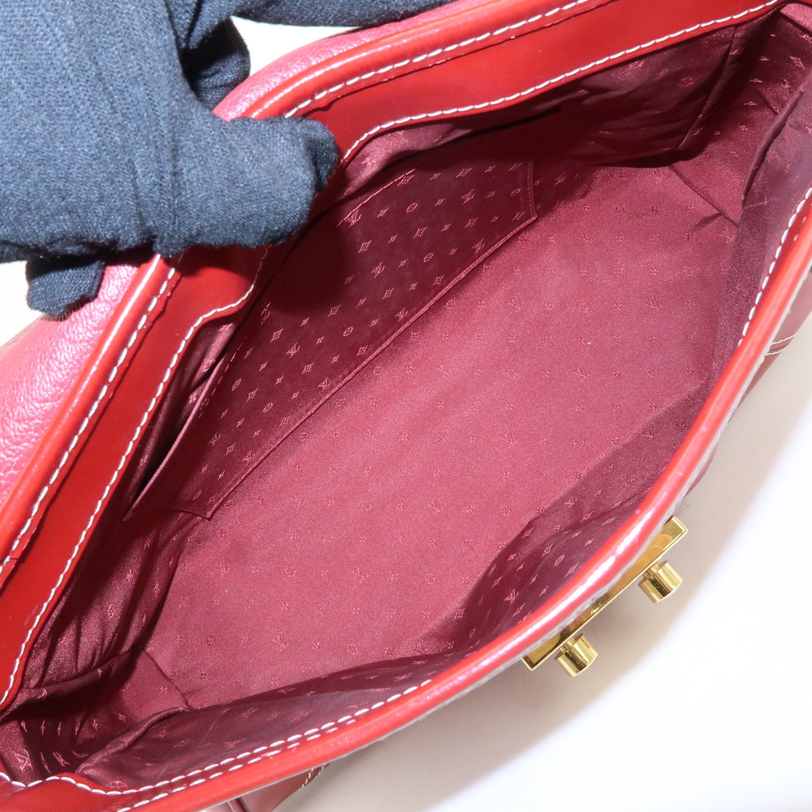 Louis Vuitton Suhari L'essentielle Shoulder Bag Red M95846 Used