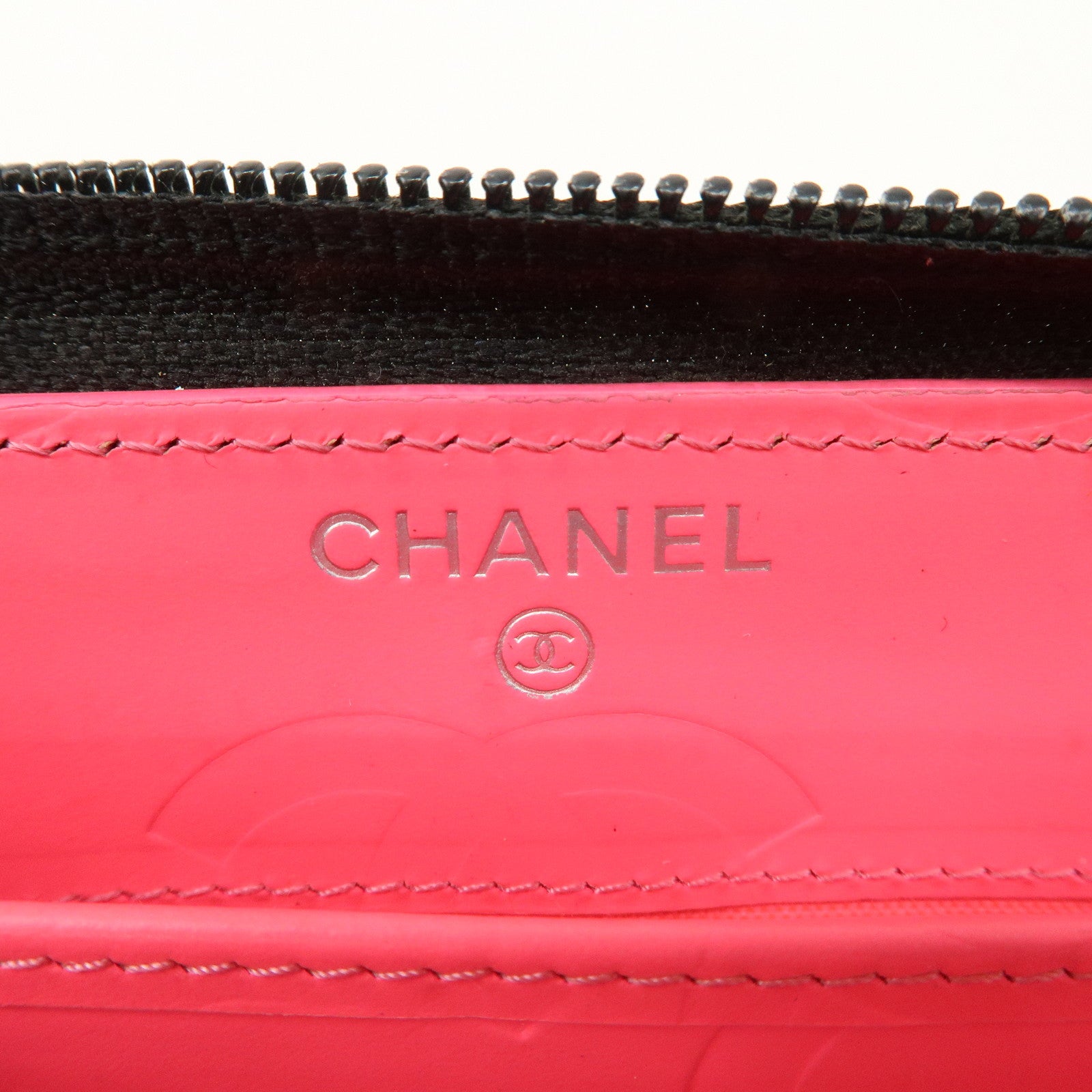 CHANEL Cambon Line Patent Leather Round Zipper Long Wallet A50078