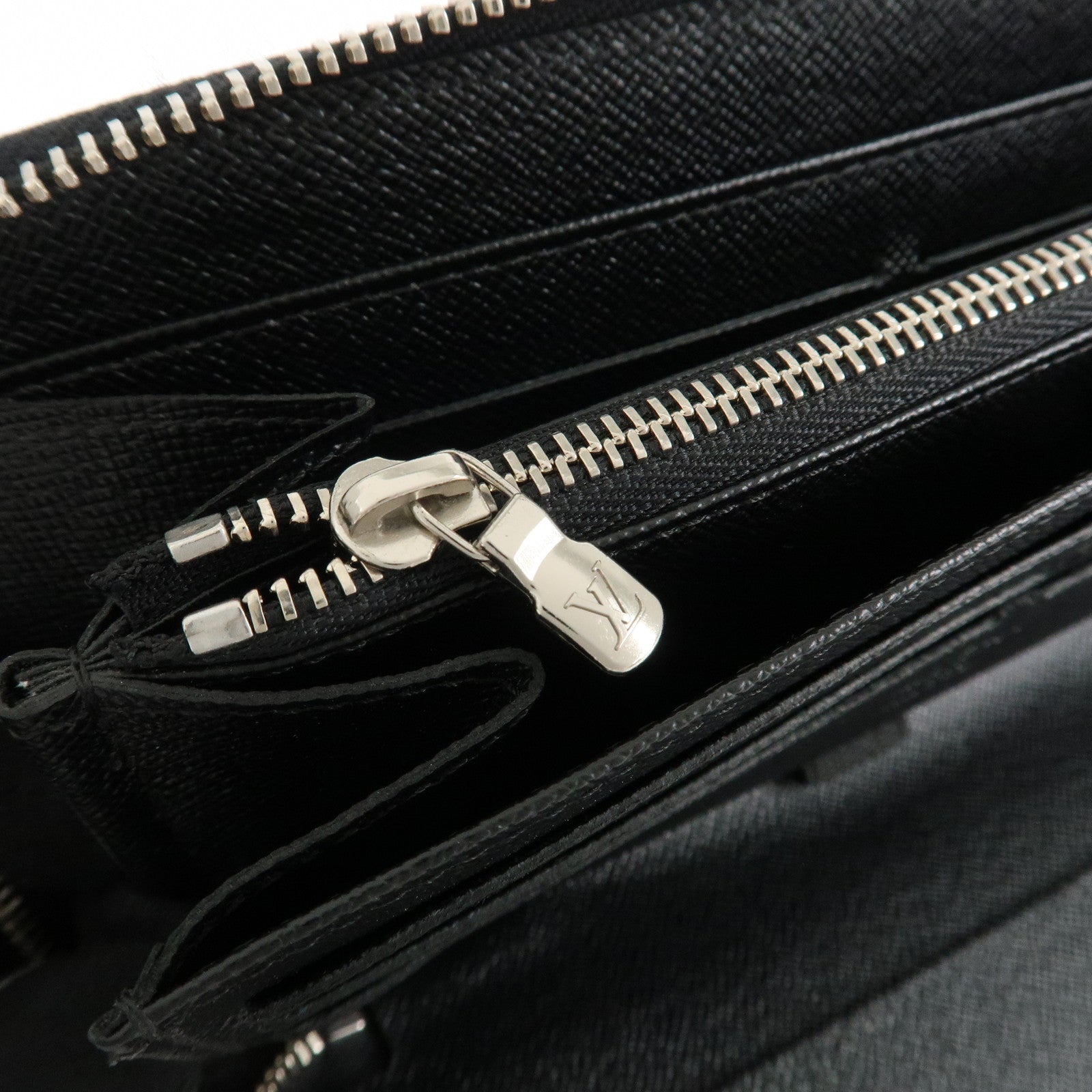 Louis Vuitton Epi Zippy Organizer Wallet Black Noir M63852 Used