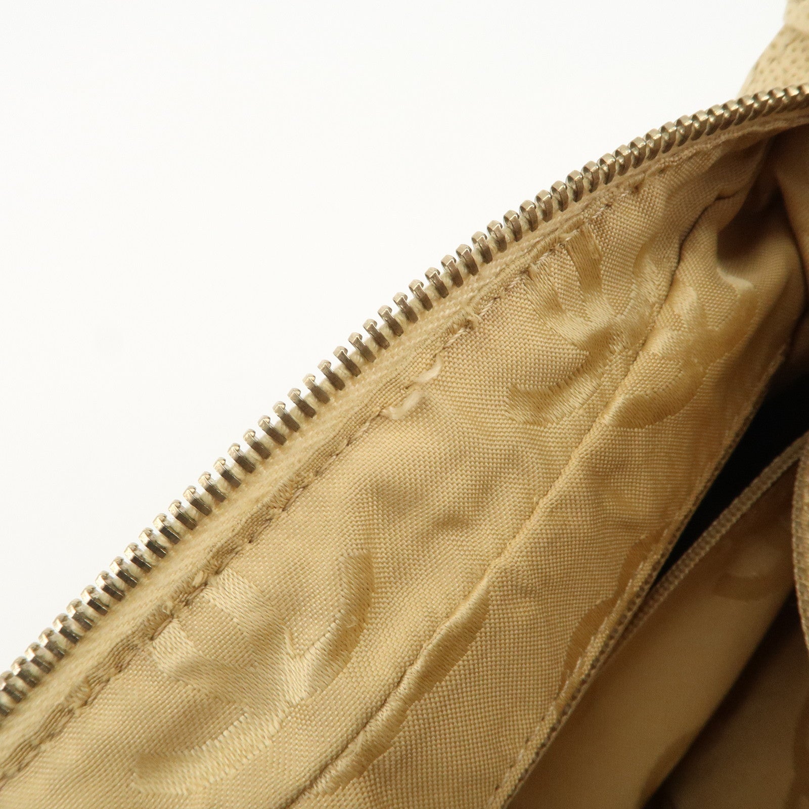 CHANEL Caviar Skin COCO Mark Wood Chain Shoulder Bag Beige Used