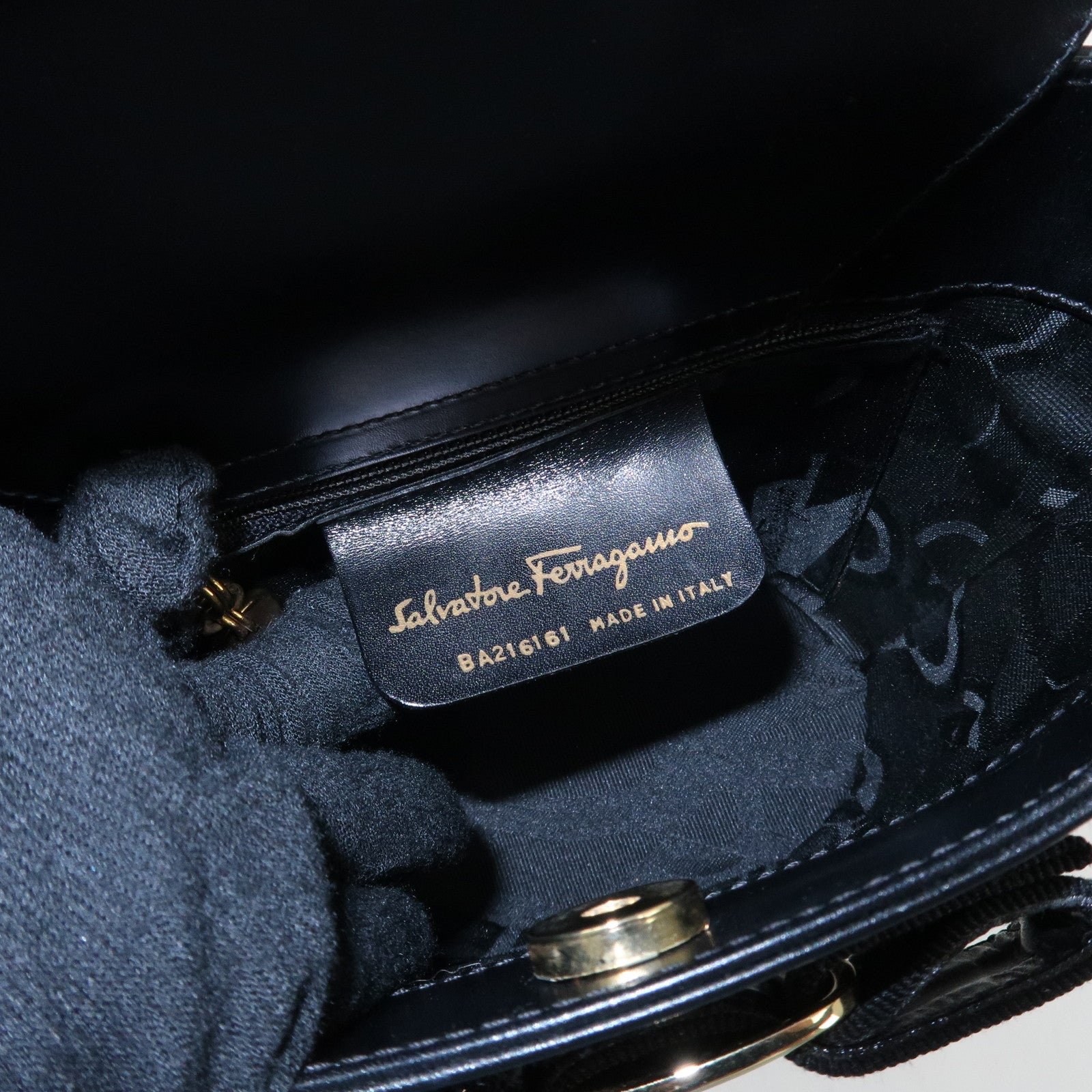 Ferragamo Vara Ribbon Leather Small Hand Bag Black Gold HDW Used