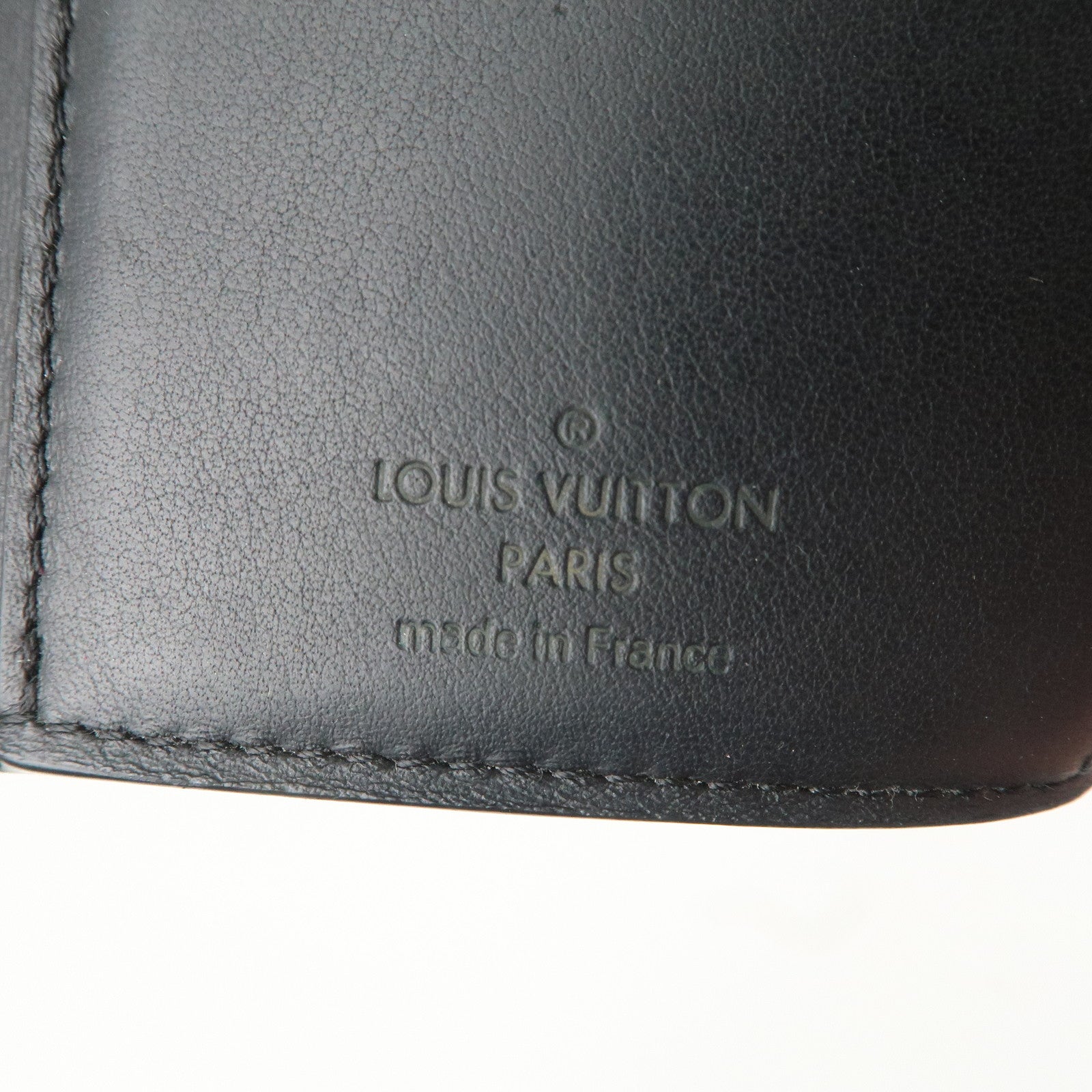 Louis Vuitton Portefeuille Capucine Compact Wallet Noir M82764