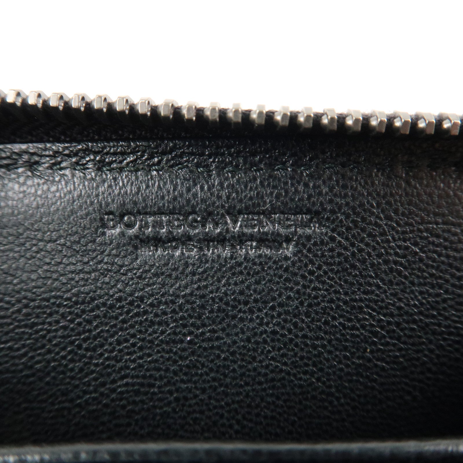 BOTTEGA VENETA Intrecciato Leather Round Coin Case