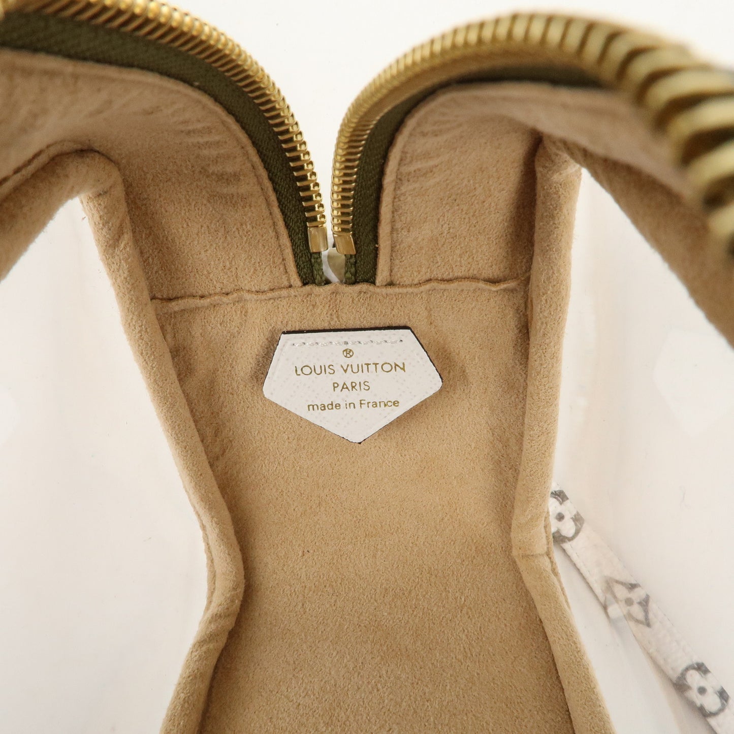 Louis Vuitton Monogram Giant Beach Pouch Shoulder Bag Khaki M67610