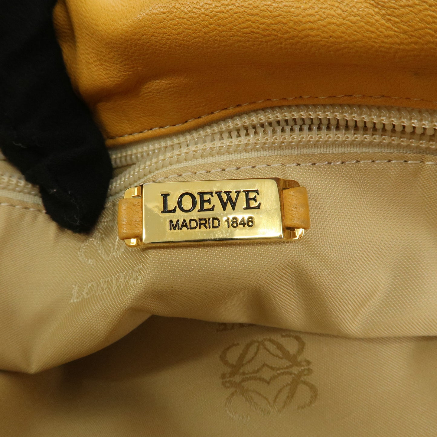 LOEWE Flamenco Leather Shoulder Bag Crosbody Bag Light brown