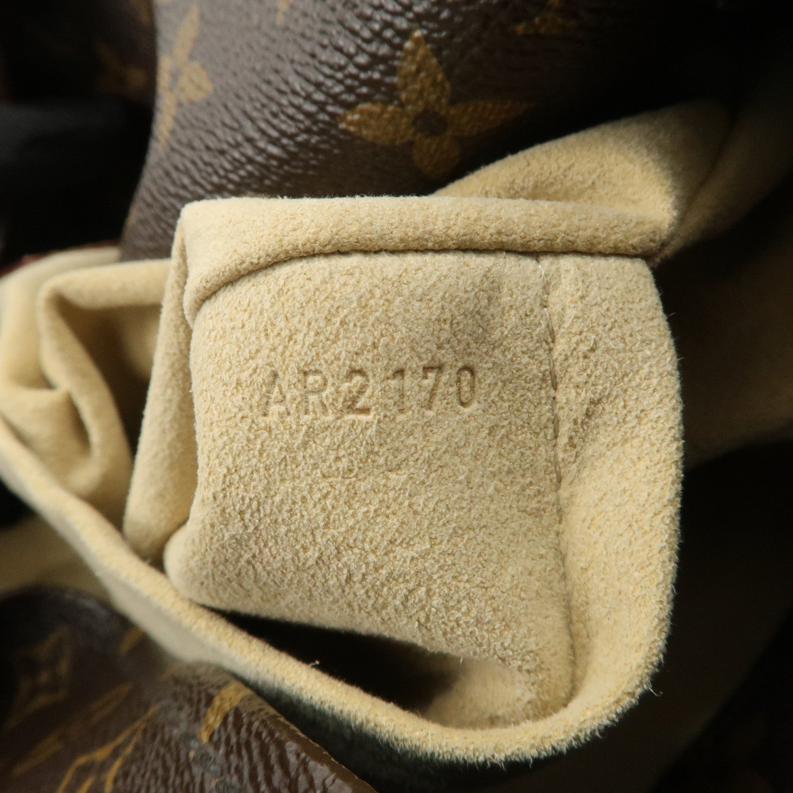 Louis Vuitton Monogram Artsy MM Shoulder Bag M40249 Used