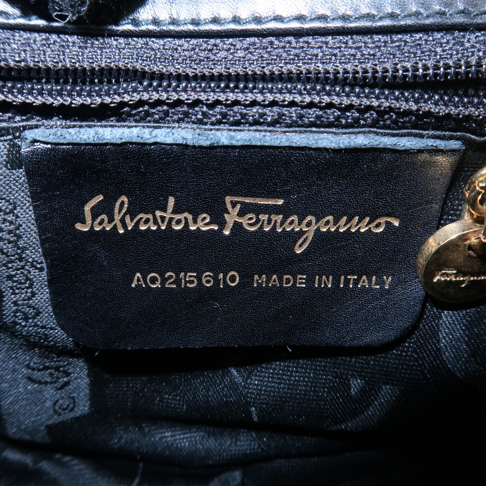 Ferragamo Varra Leather Chain Shouder Bag Gold Chain Black Used