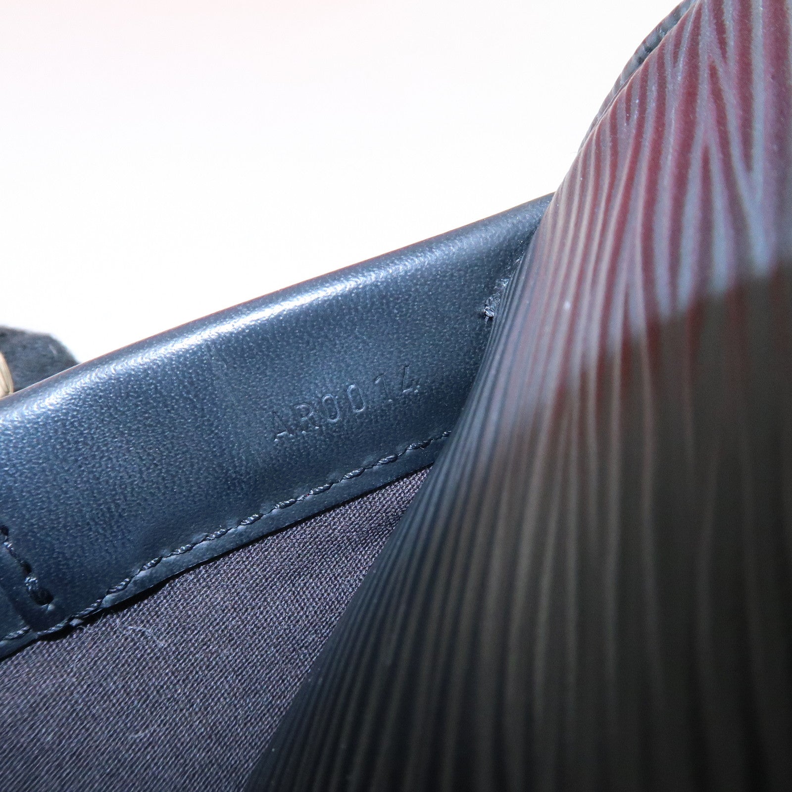 Louis Vuitton Epi Dannula MM Hand Bag Noir Black M59102 Used