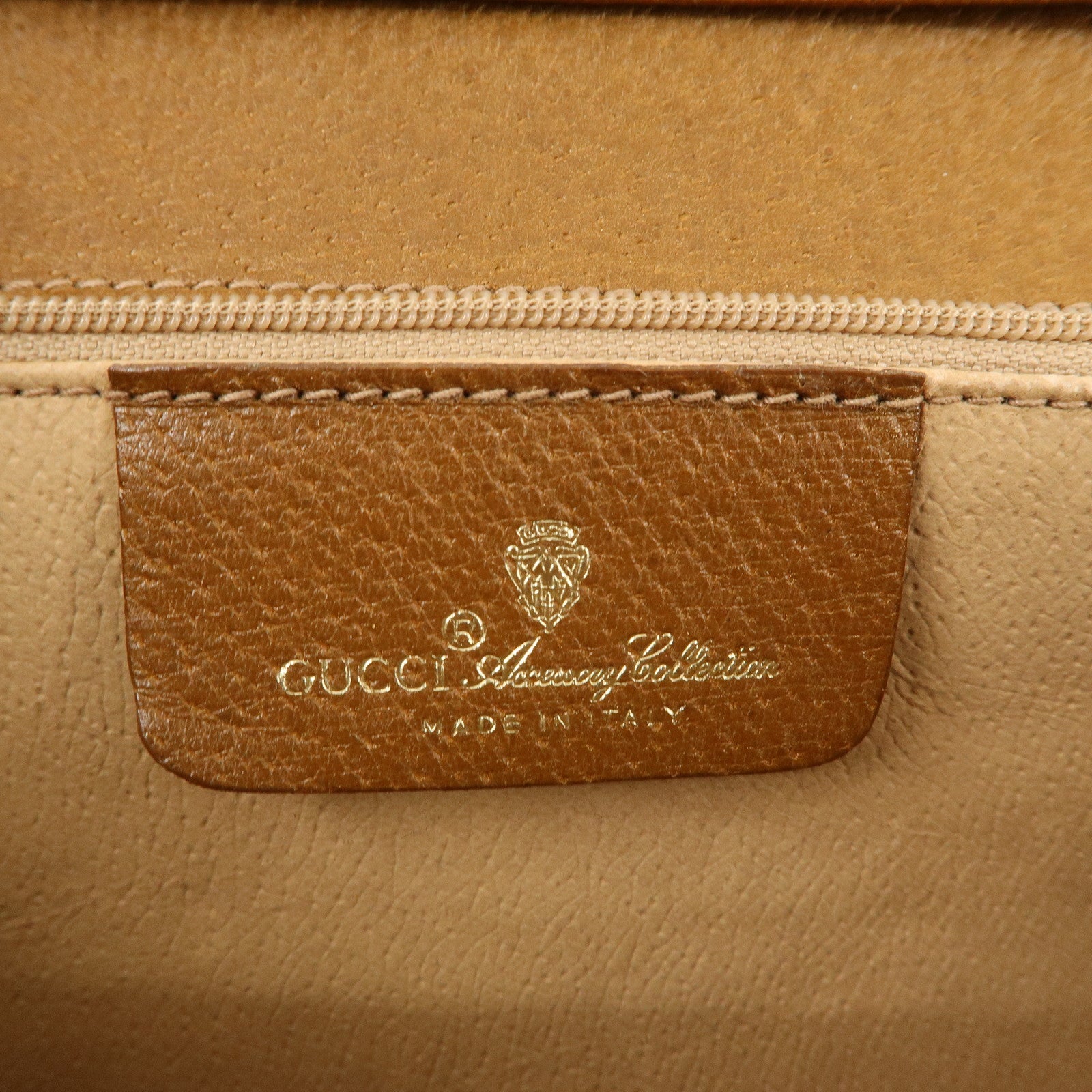 GUCCI Old Gucci GG Plus Leather Shoulder Bag 904.02.050