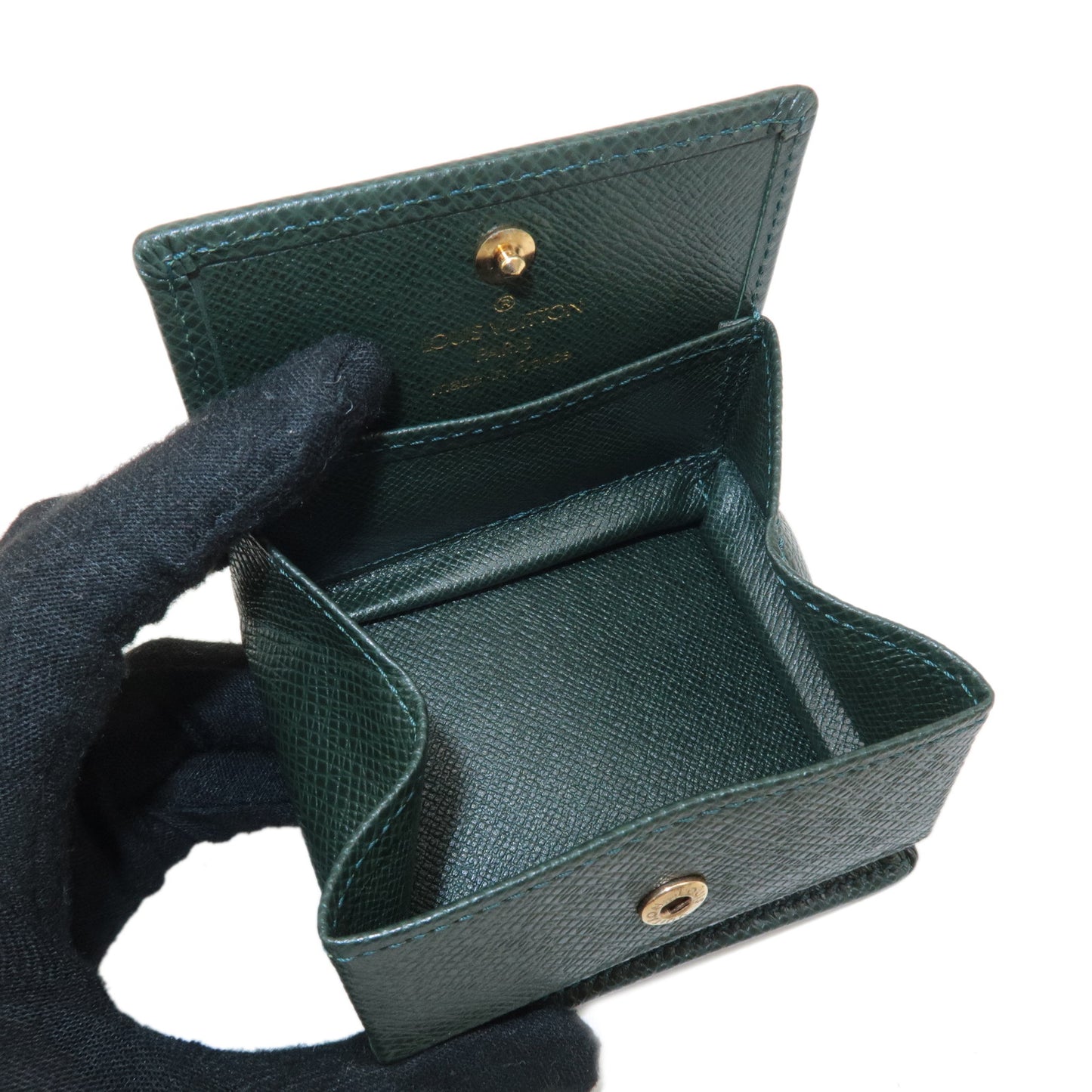Louis Vuitton Taiga Porte Monnaie Bowatt Coin Case Episea M30384