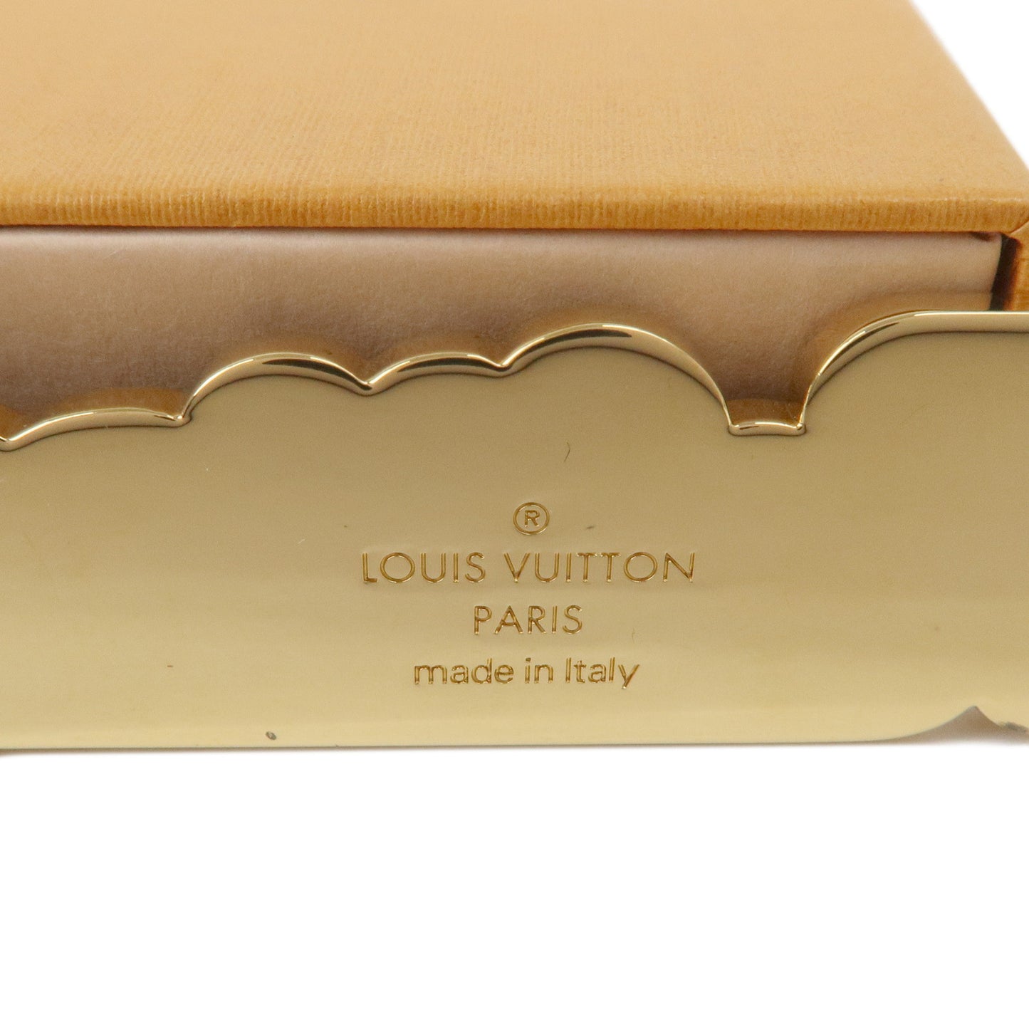 LOUIS VUITTON Porte Cles Vuitton New Wave Key Chain Gold M63747