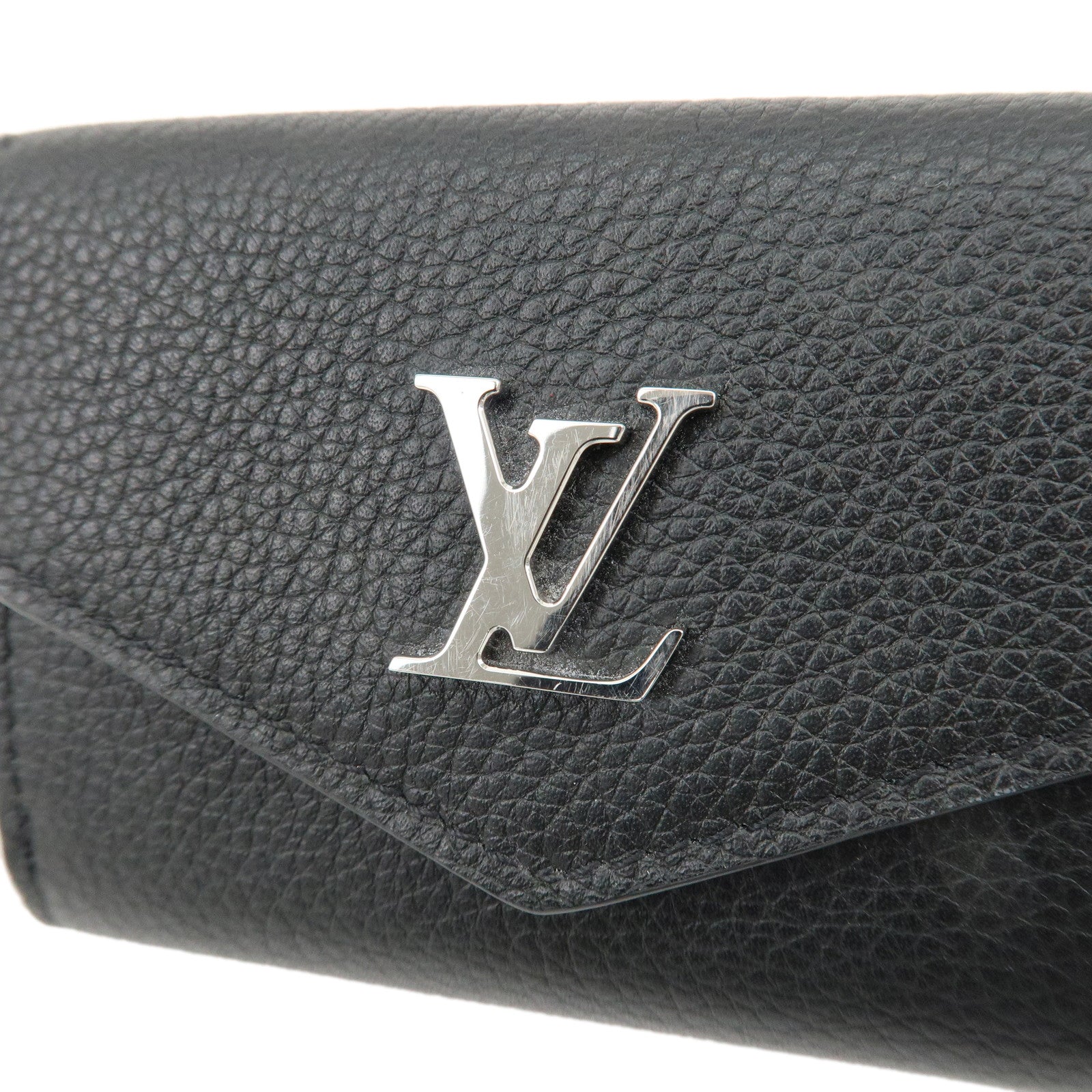 Louis Vuitton Lock Me Portefeuille Lock Mini Wallet Noir M63921