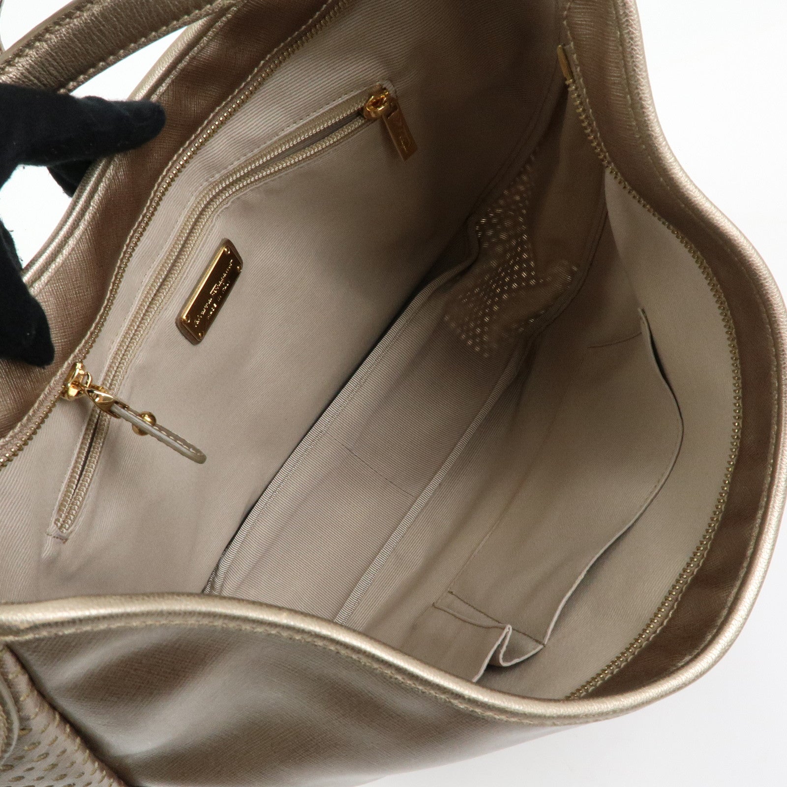 Ferragamo Gancini Leather Shoulder Bag Hand Bag Metallic Pink Beige