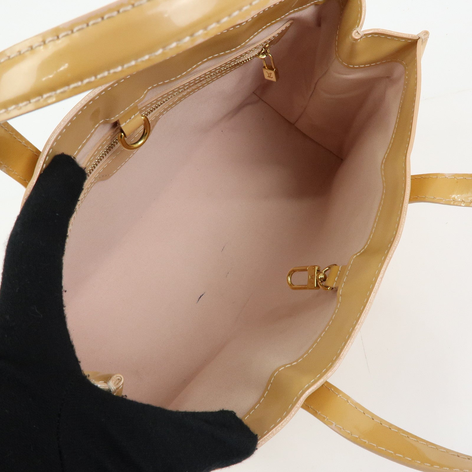 Louis Vuitton Monogram Vernis Wilshire PM Hand Bag M91642