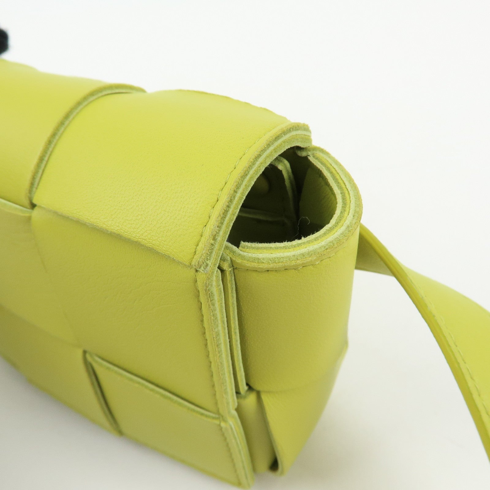 BOTTEGA VENETA Cassette Intrecciato Leather Belt Bag Waist Bag Green