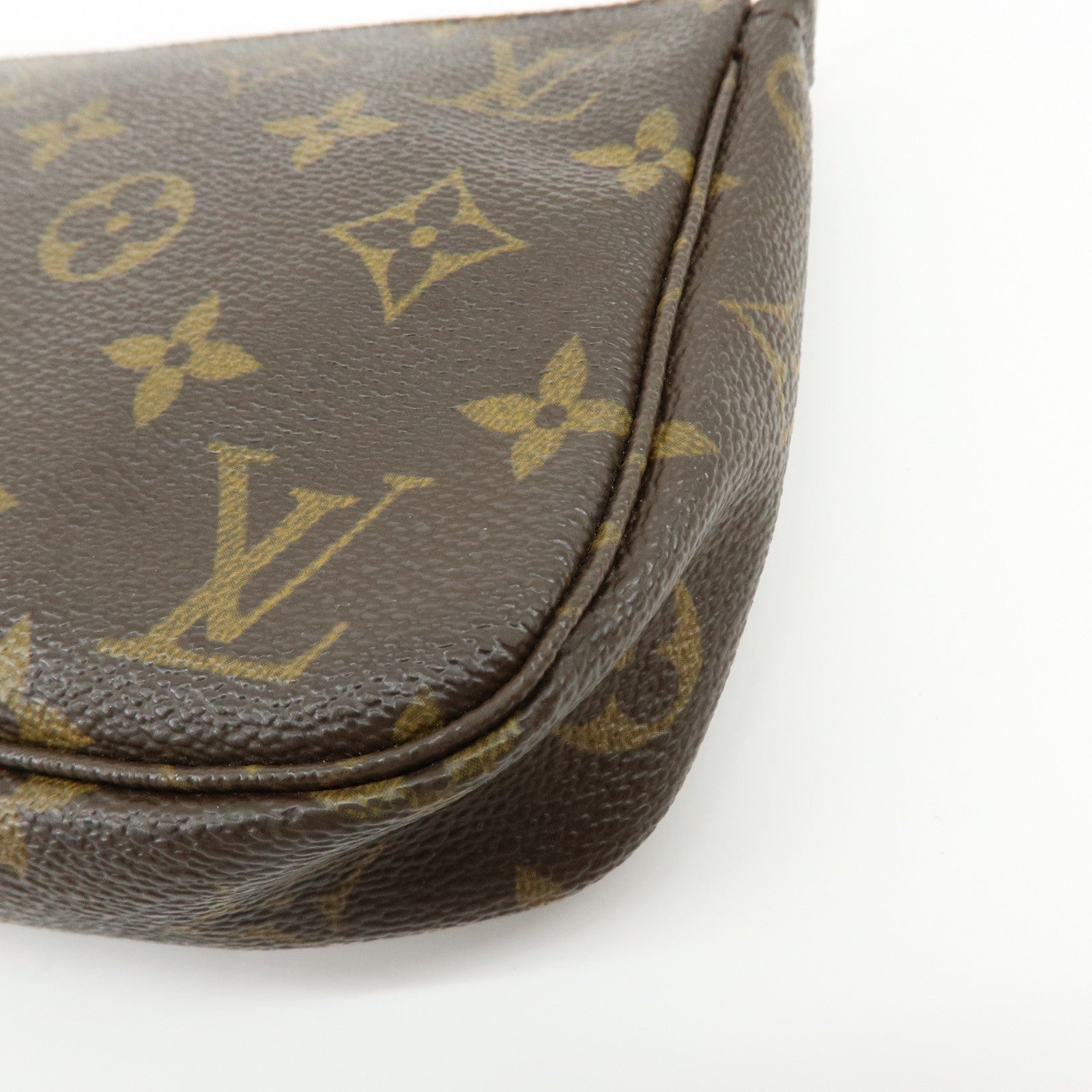 Louis Vuitton Monogram Pochette Accessoires Pouch with Strap Set M51980