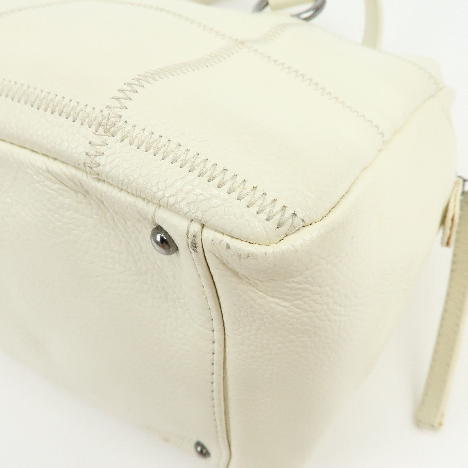 CHANEL Chocolate Bar Caviarskin Shoulder Bag Hand Bag White A26135