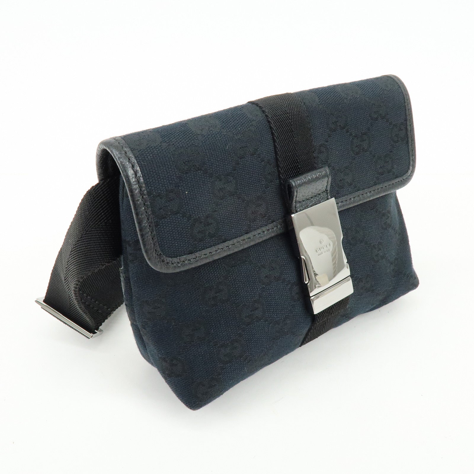 GUCCI GG Canvas Leather Waist Pouch Body Bag Black 131236