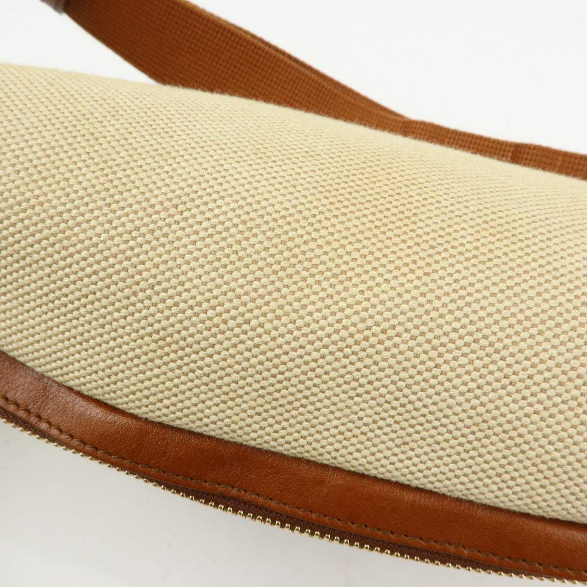 GUCCI Sherry Interlocking G Canvas Leather Waist Body Bag Beige 575082