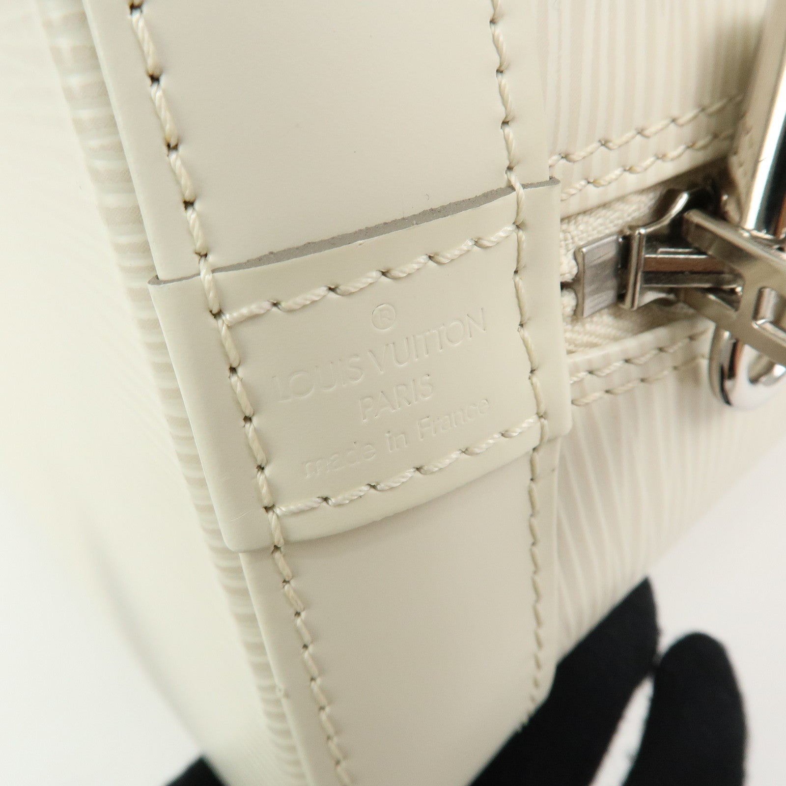 Louis Vuitton Epi Alma PM Hand Bag White Ivoire M5280J