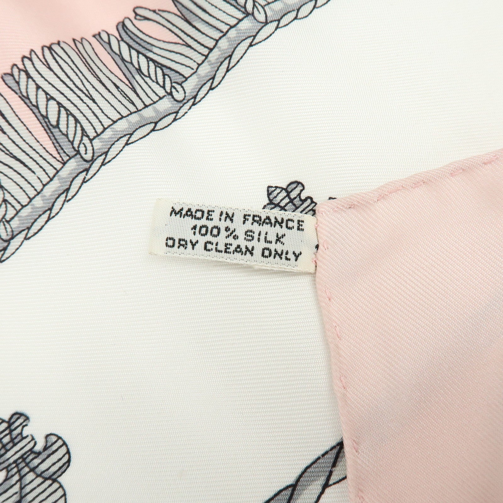 HERMES Carre 90 Silk 100% Scarf VUE DU CARROSSE DE LA GALERE Pink White
